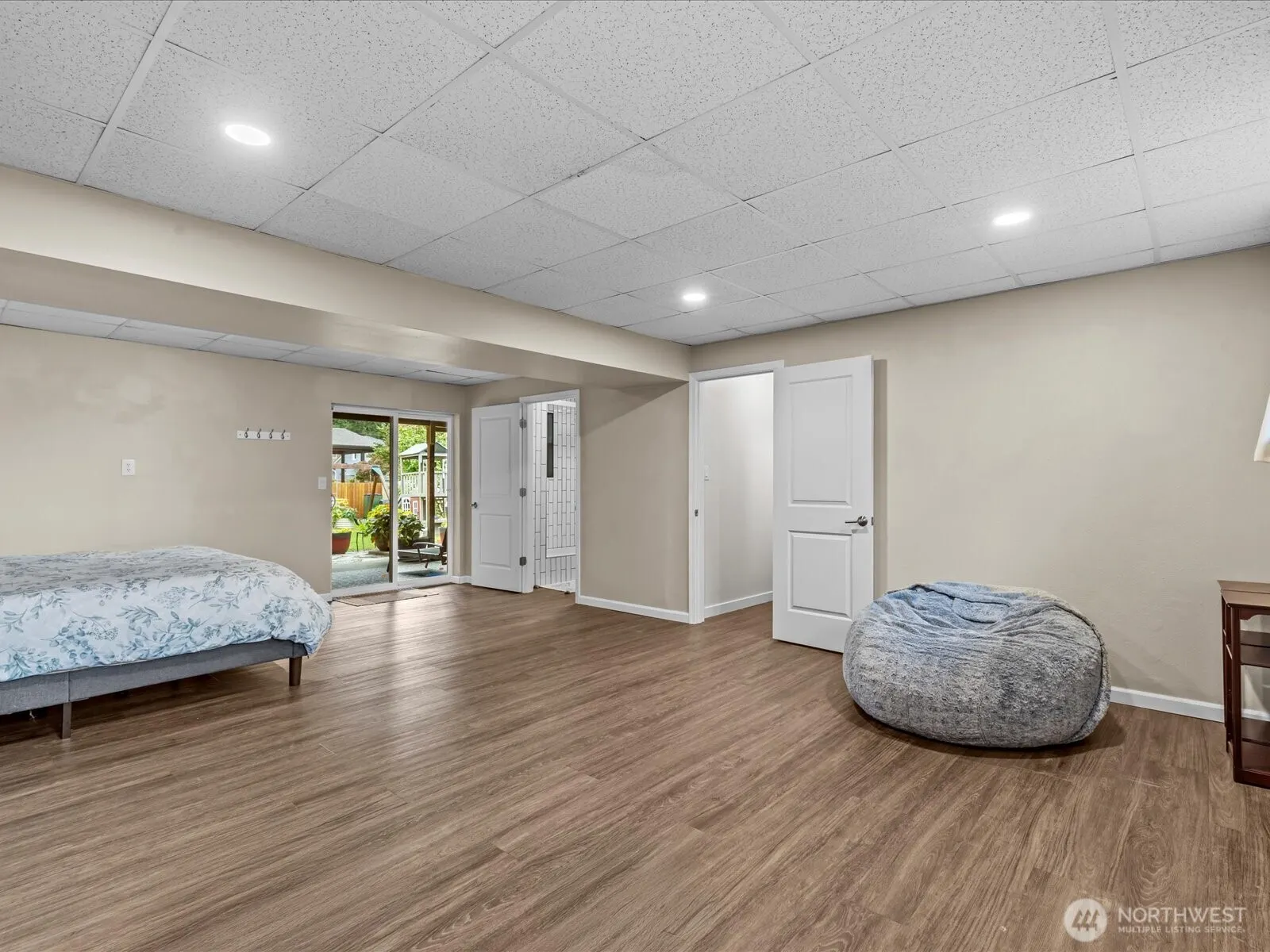 6202 120th Avenue NE, Kirkland, WA 98033-8415