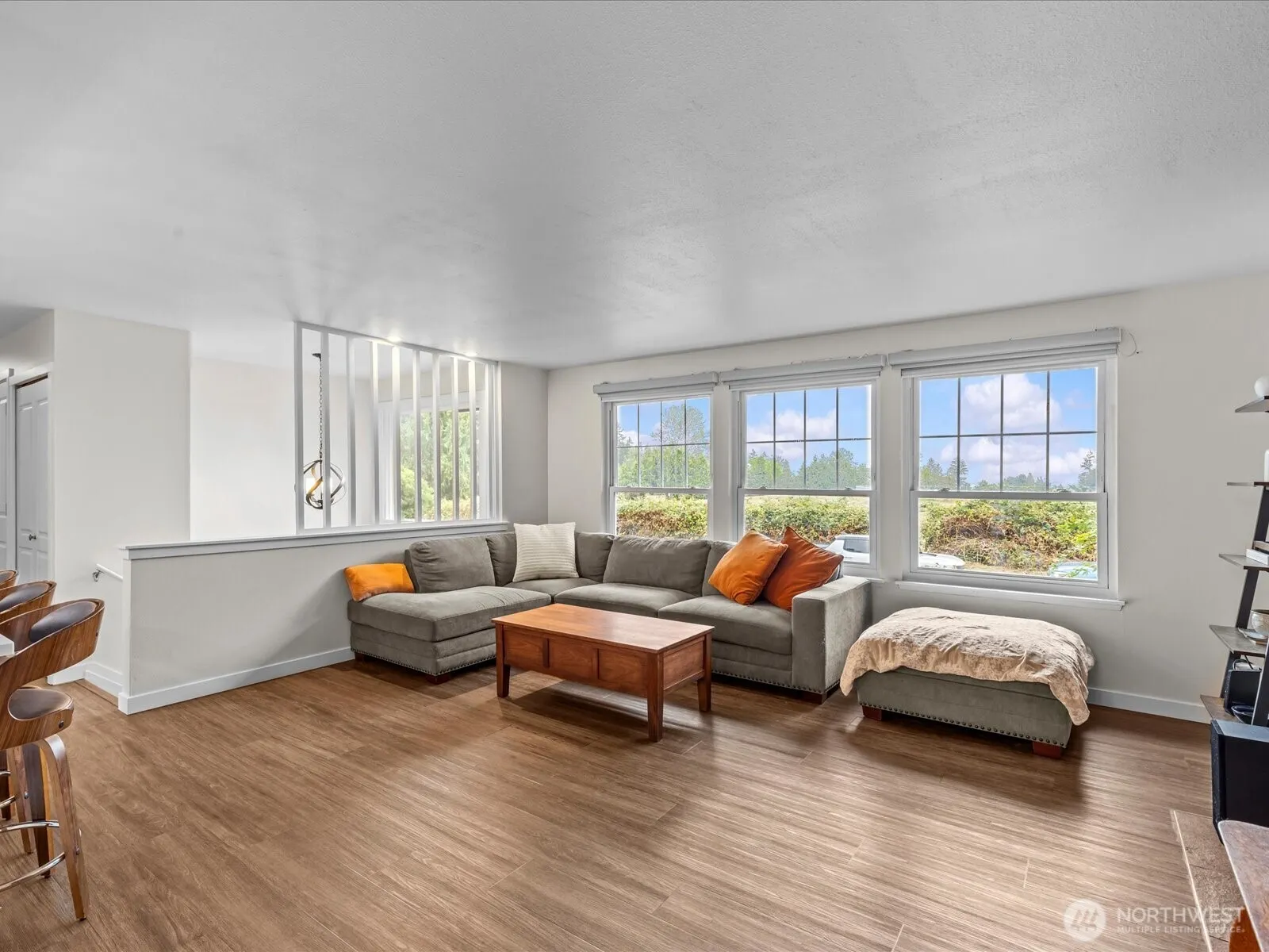 6202 120th Avenue NE, Kirkland, WA 98033-8415