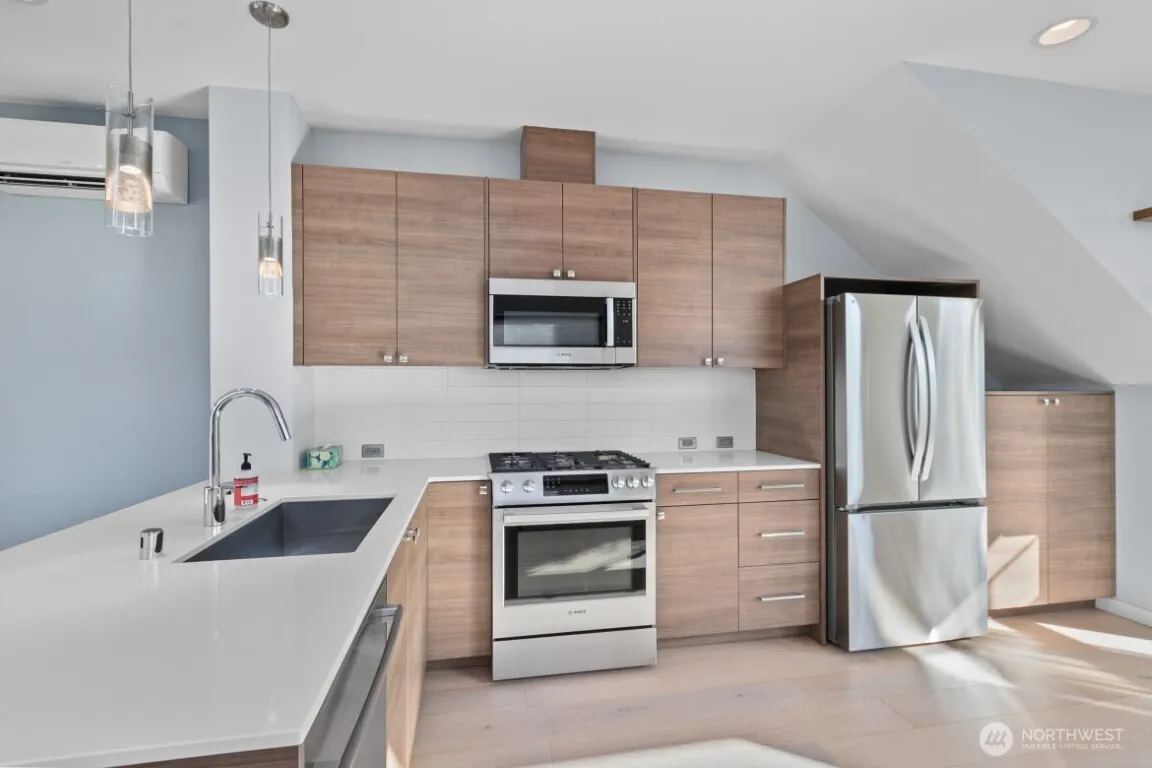 1128 24th Avenue S, Seattle, WA 98144