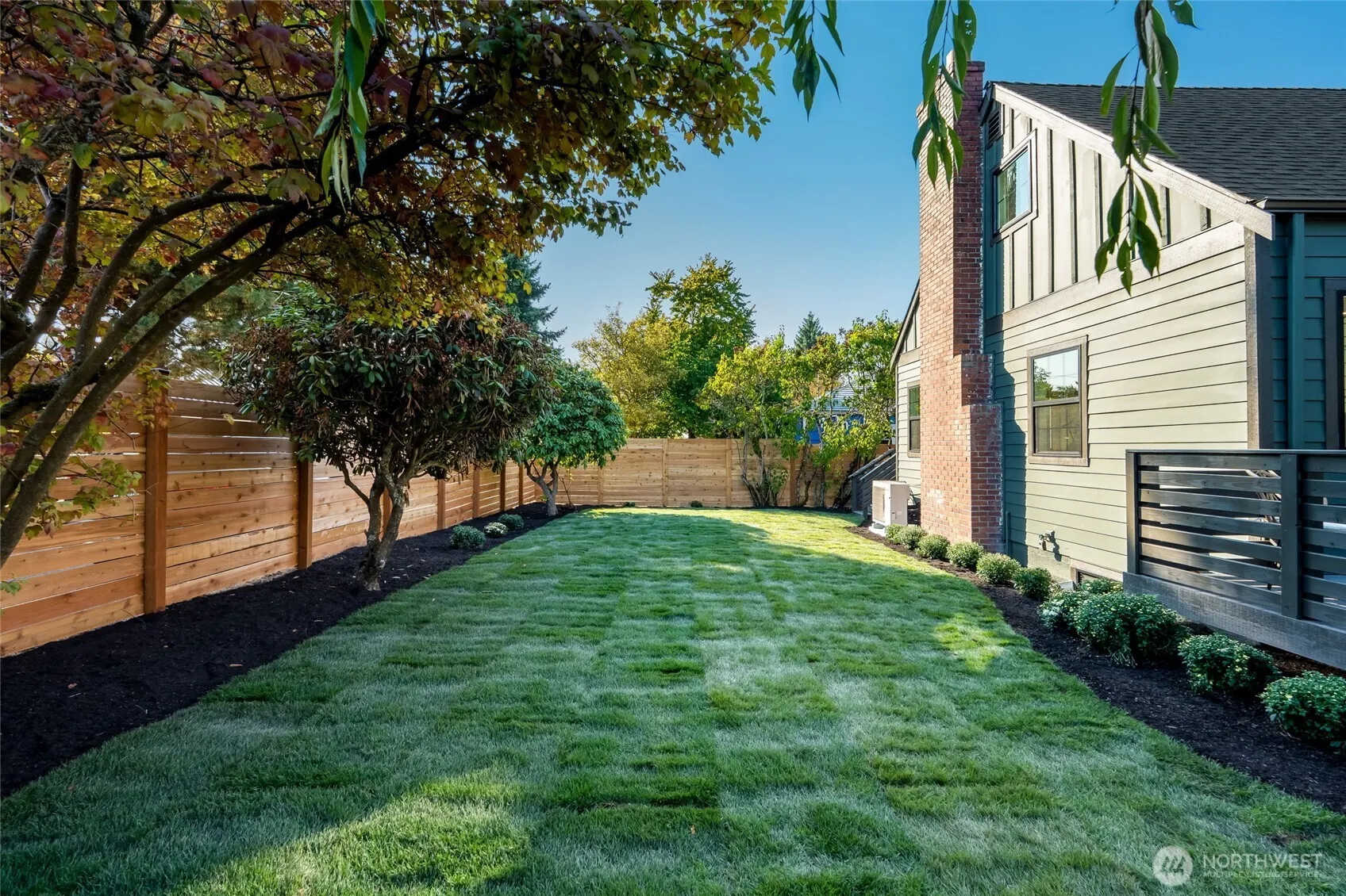 9653 7th Avenue NE, Seattle, WA 98115