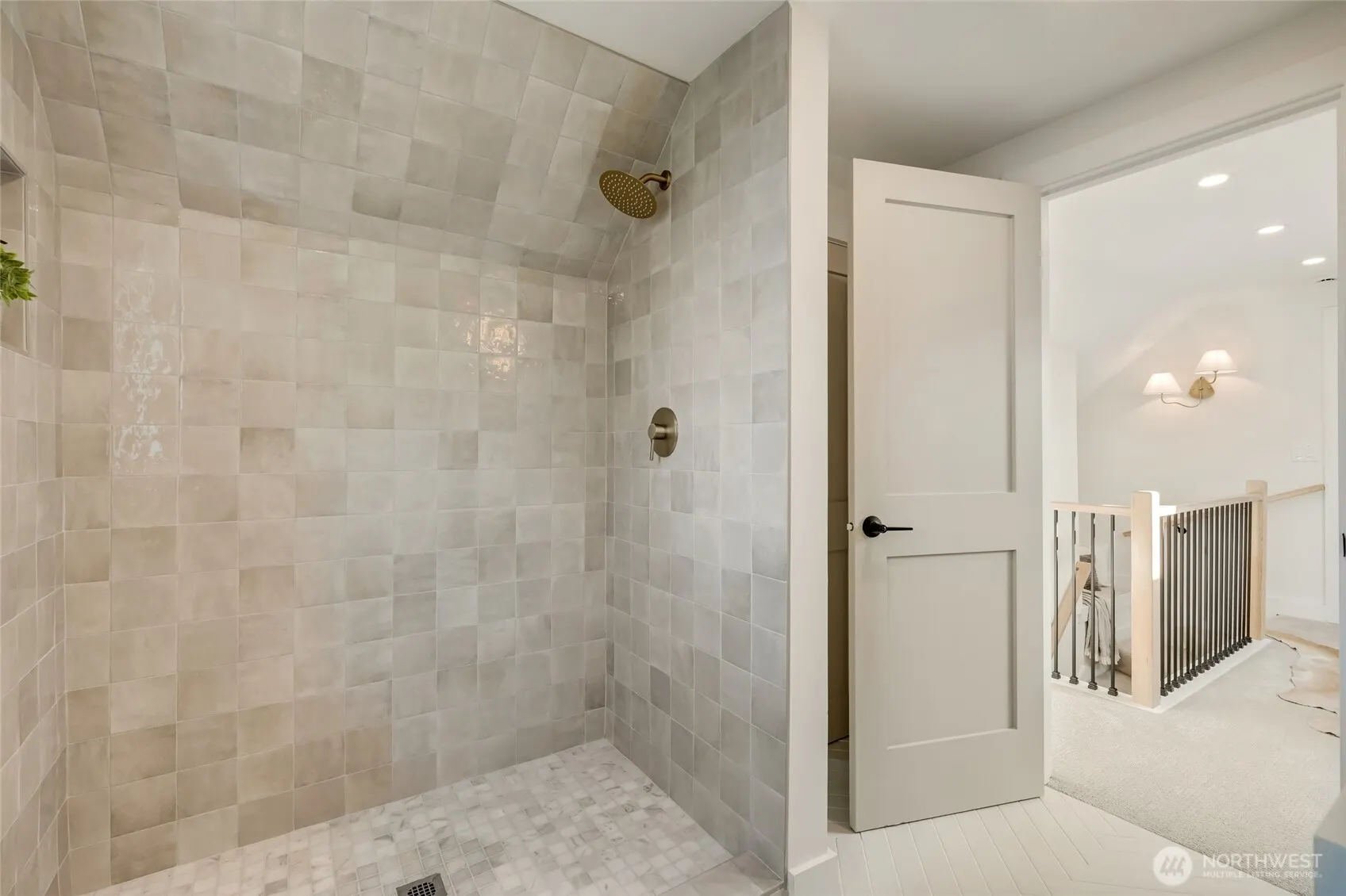 9653 7th Avenue NE, Seattle, WA 98115