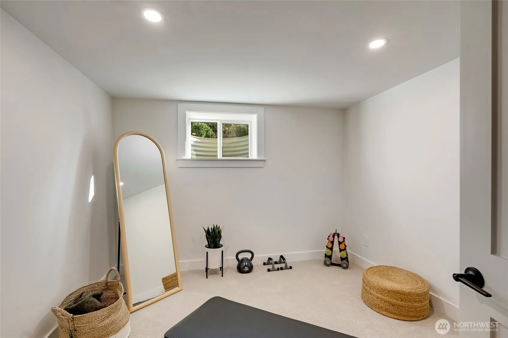 9653 7th Avenue NE, Seattle, WA 98115
