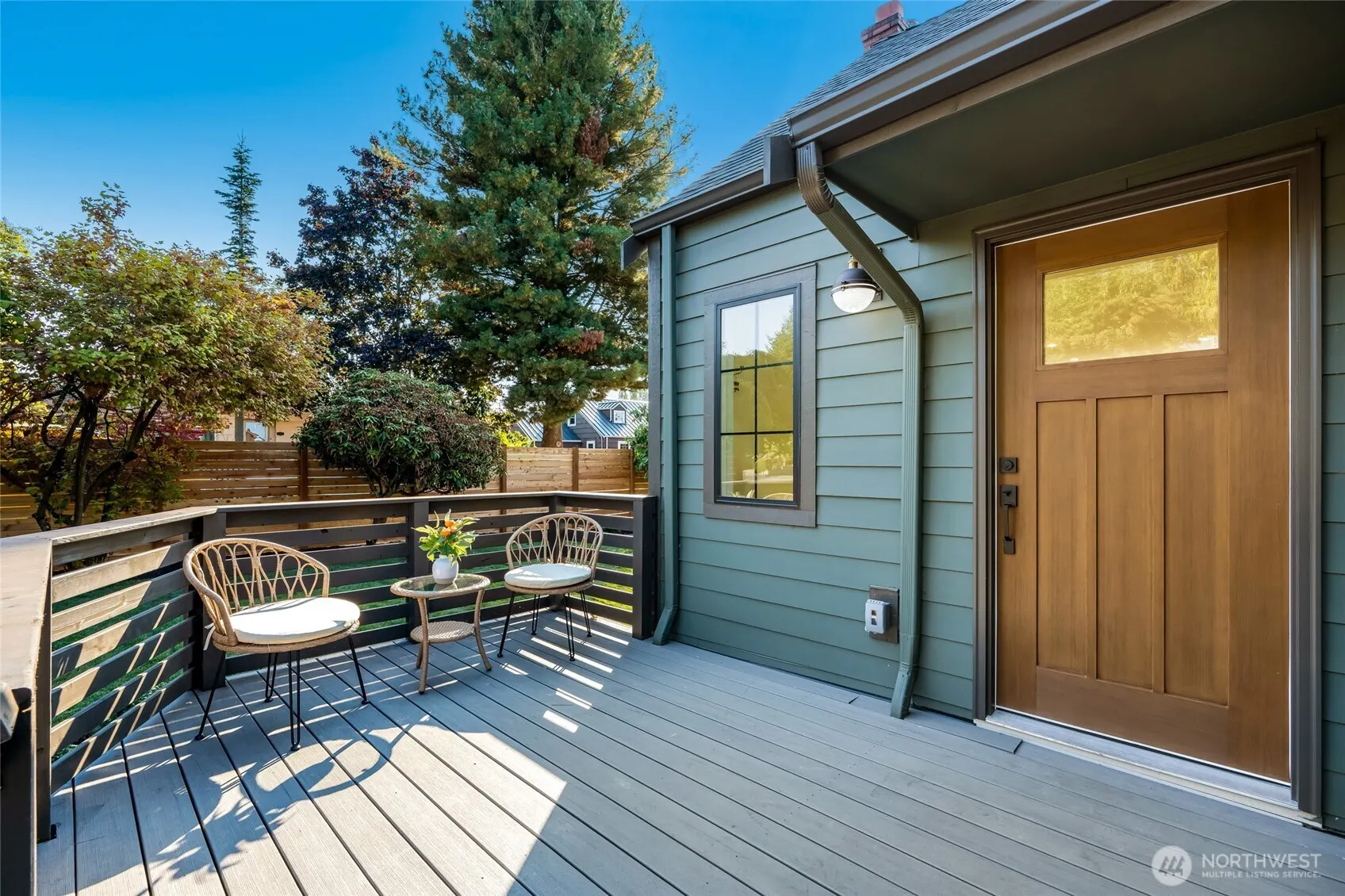 9653 7th Avenue NE, Seattle, WA 98115