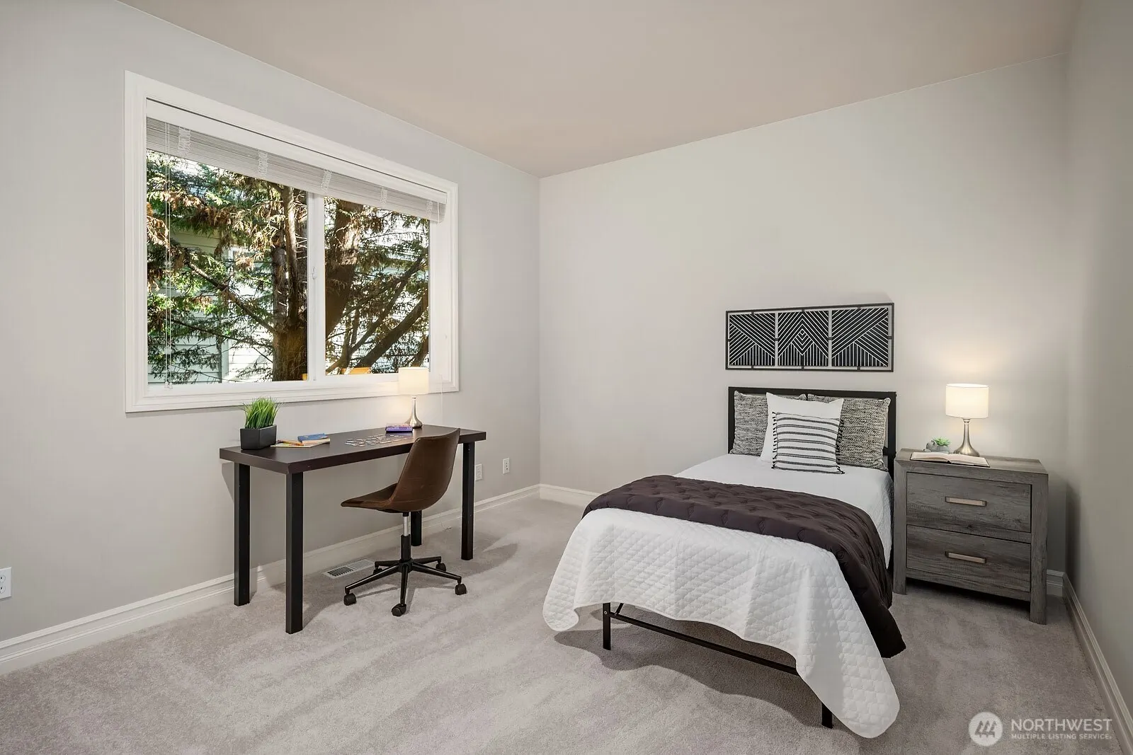 2098 211th Place SE, Sammamish, WA 98075