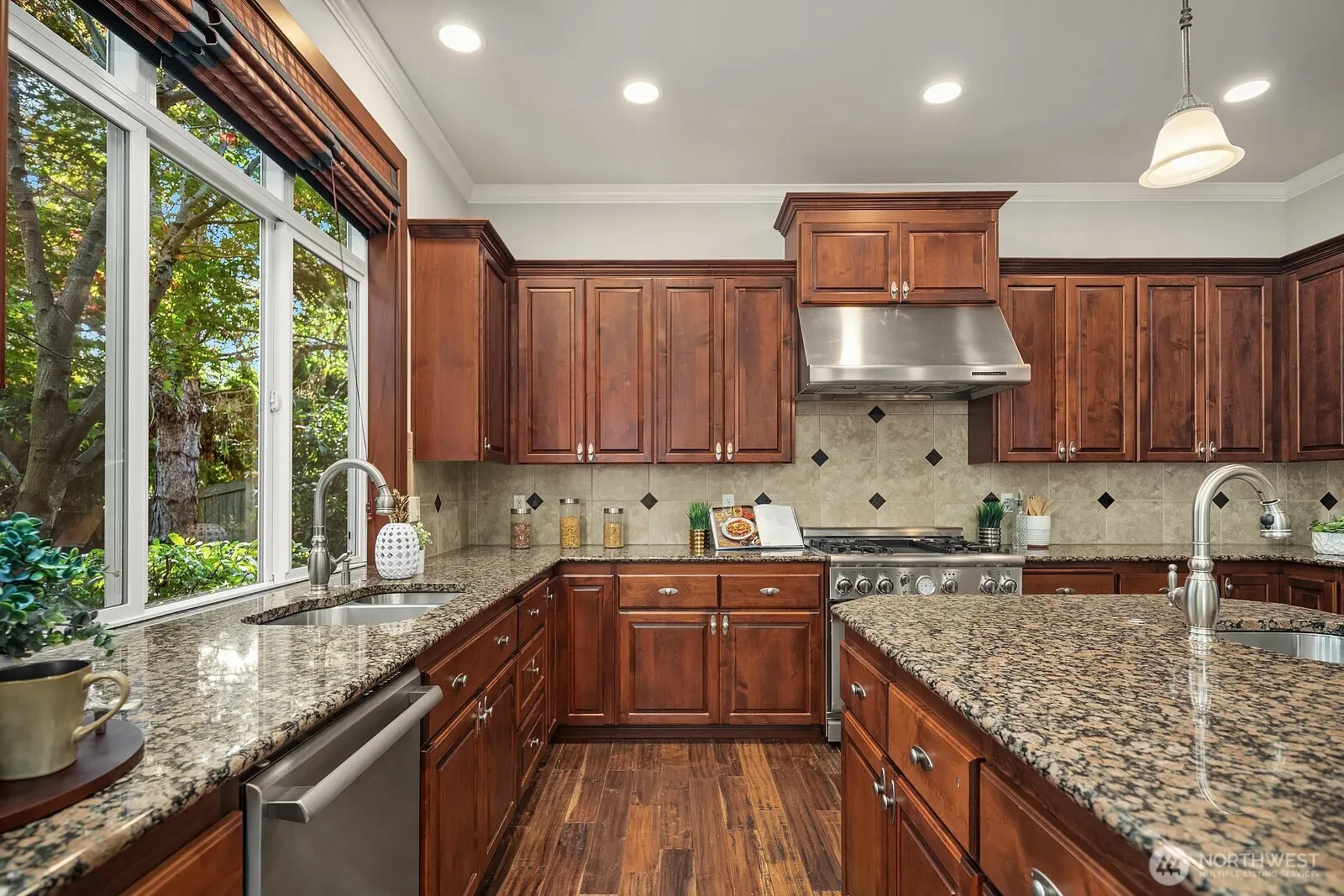 2098 211th Place SE, Sammamish, WA 98075