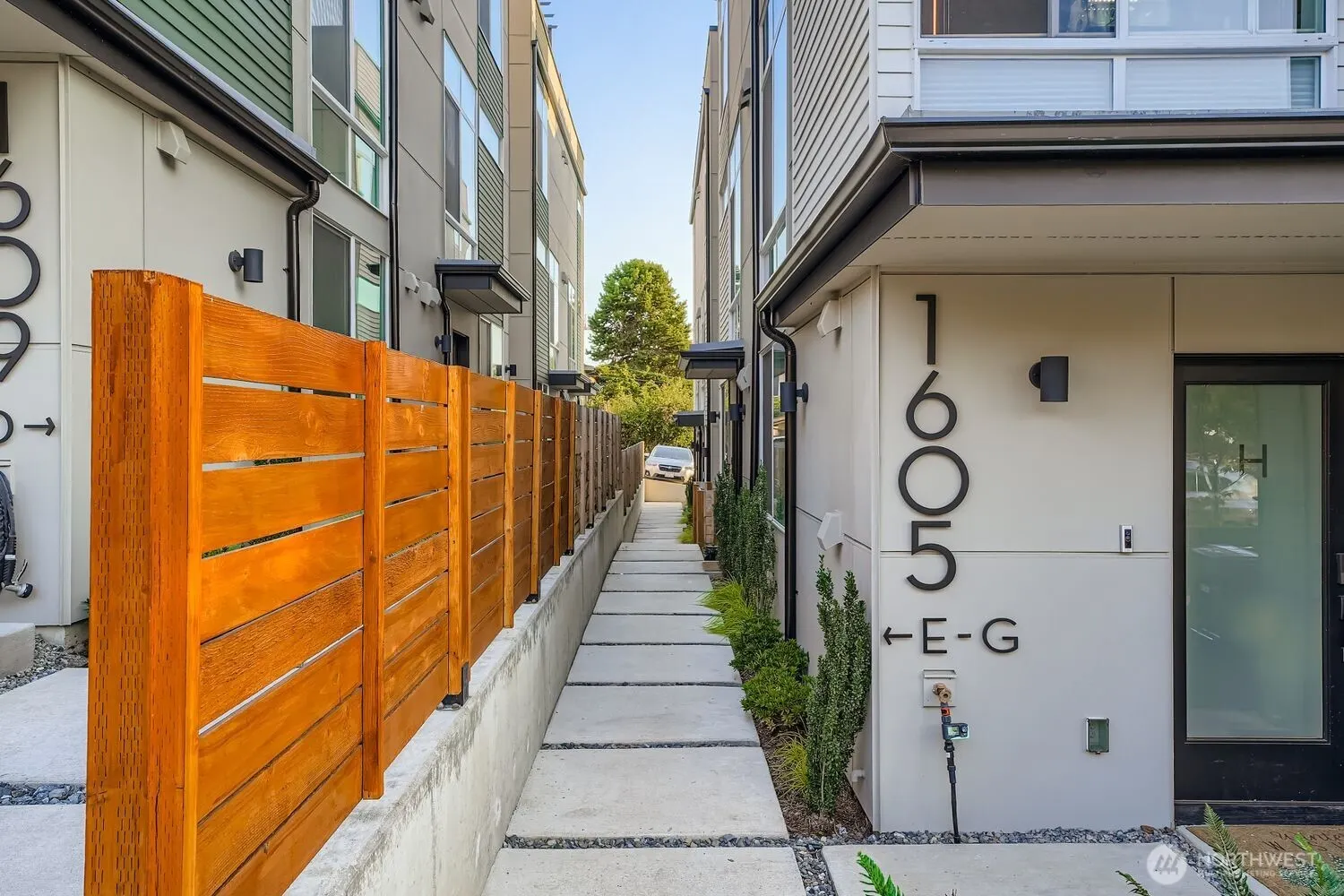 1605 S Washington St #F, Seattle, WA 98144