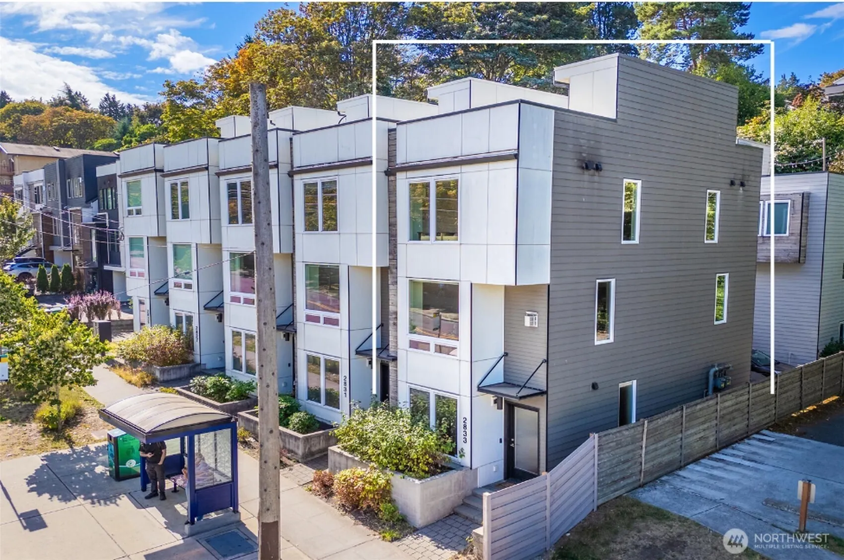 2833 3rd Avenue W, Seattle, WA 98119
