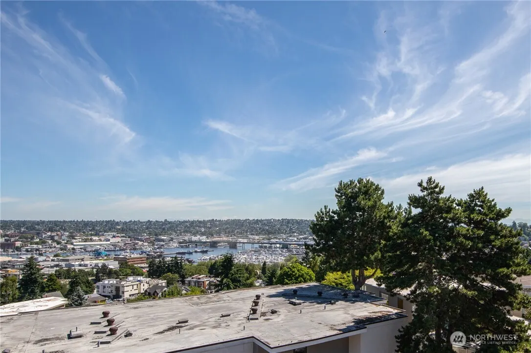 3626 26th Place W #3, Seattle, WA 98199