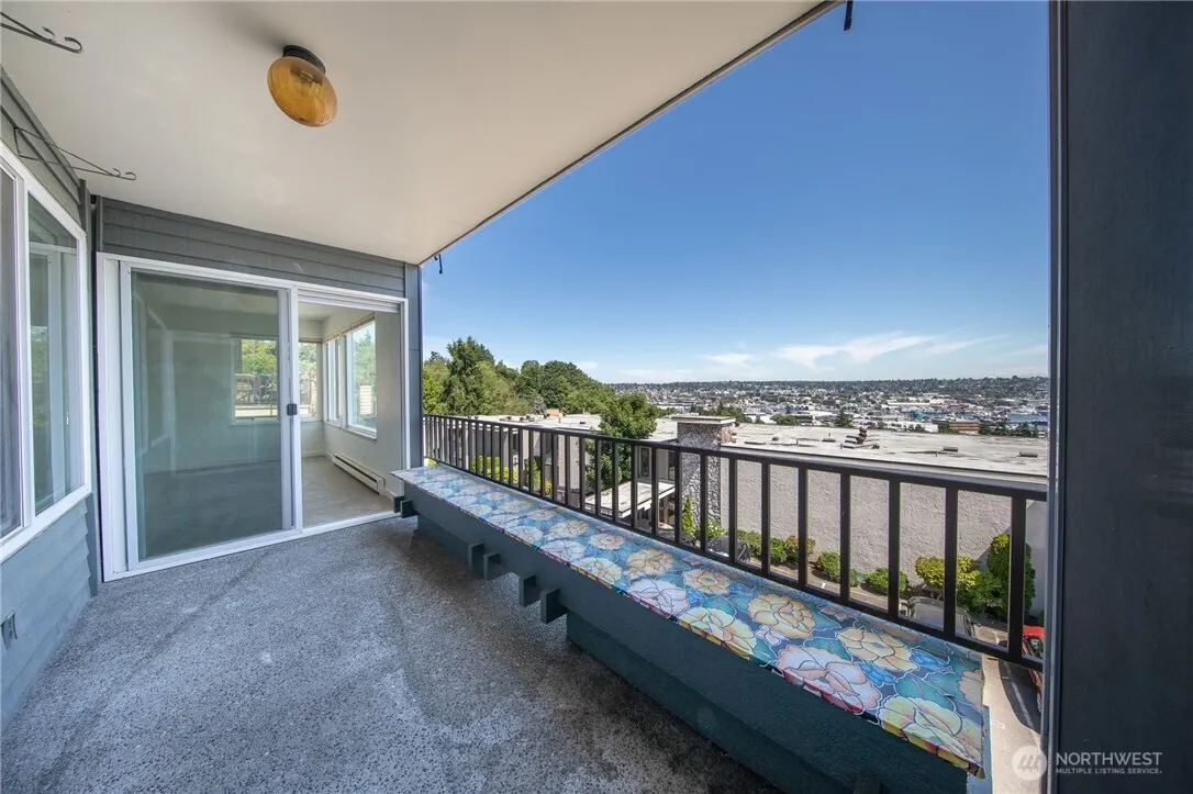 3626 26th Place W #3, Seattle, WA 98199