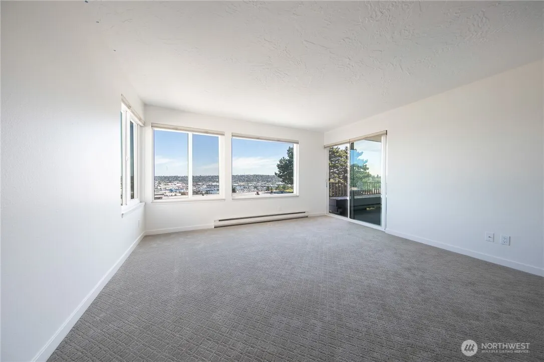 3626 26th Place W #3, Seattle, WA 98199