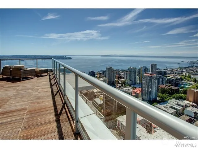 583 Battery Street #316N, Seattle, WA 98121