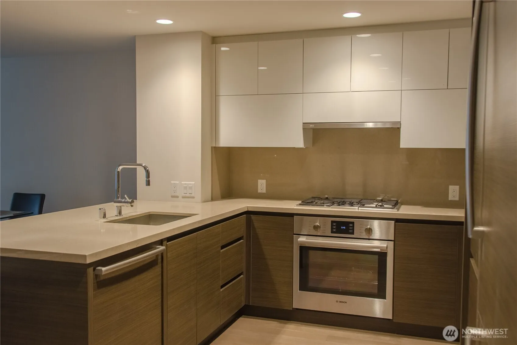583 Battery Street #316N, Seattle, WA 98121