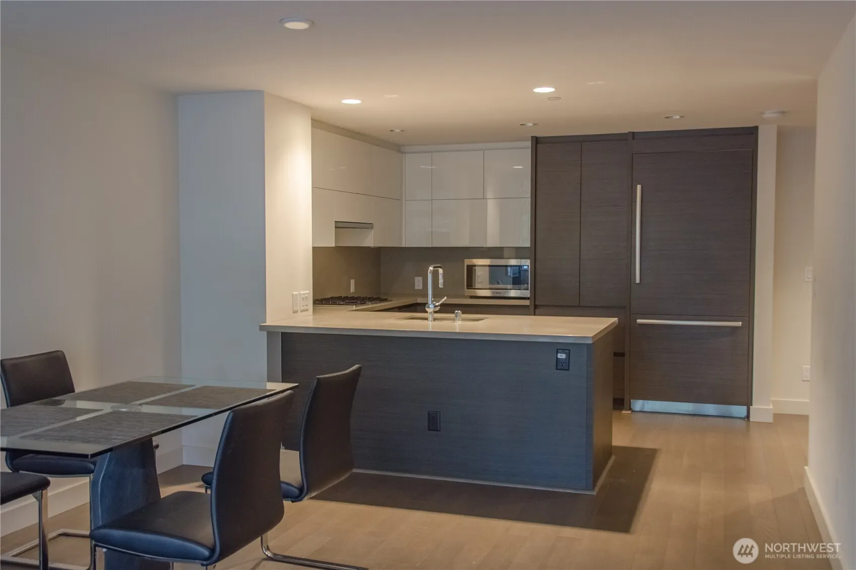 583 Battery Street #316N, Seattle, WA 98121