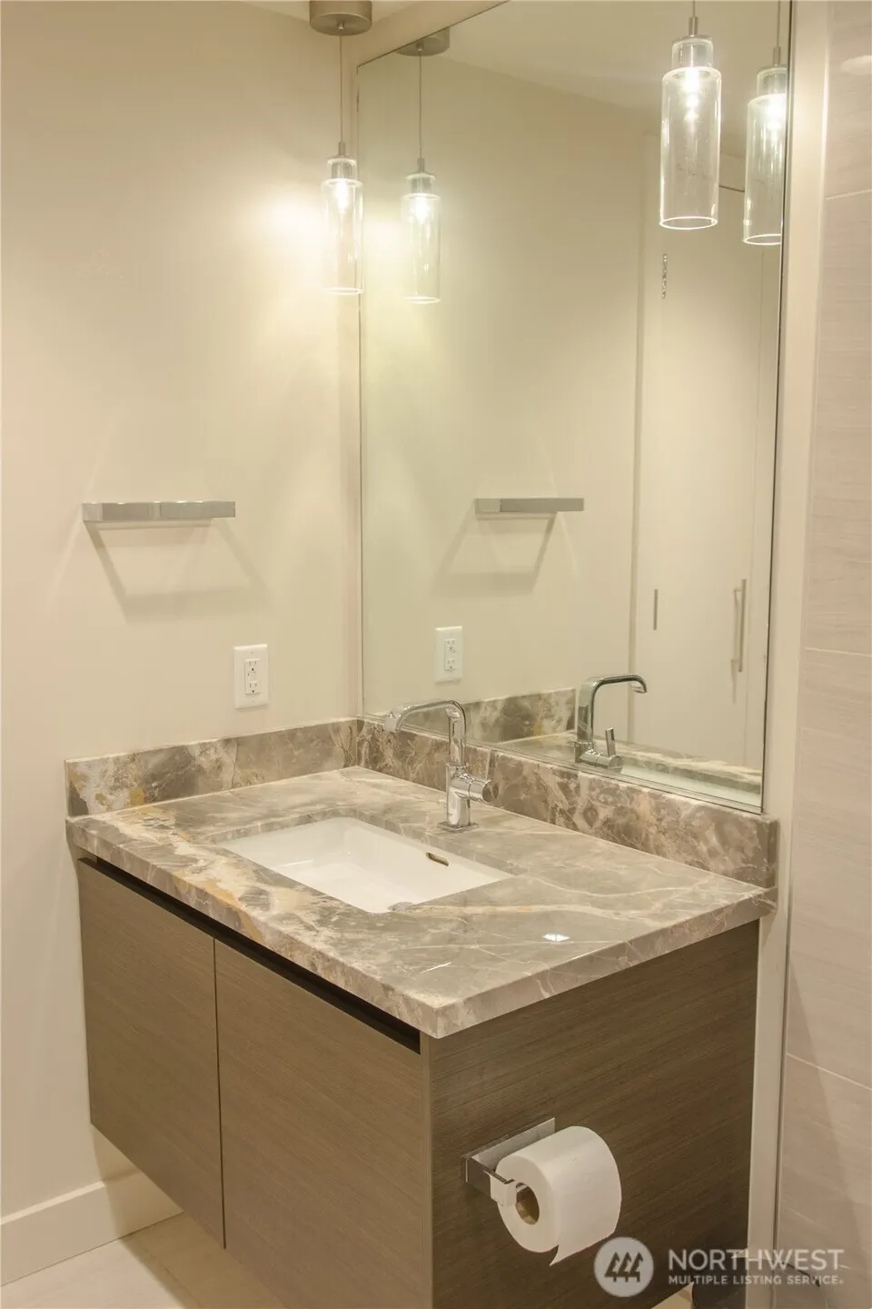 583 Battery Street #316N, Seattle, WA 98121
