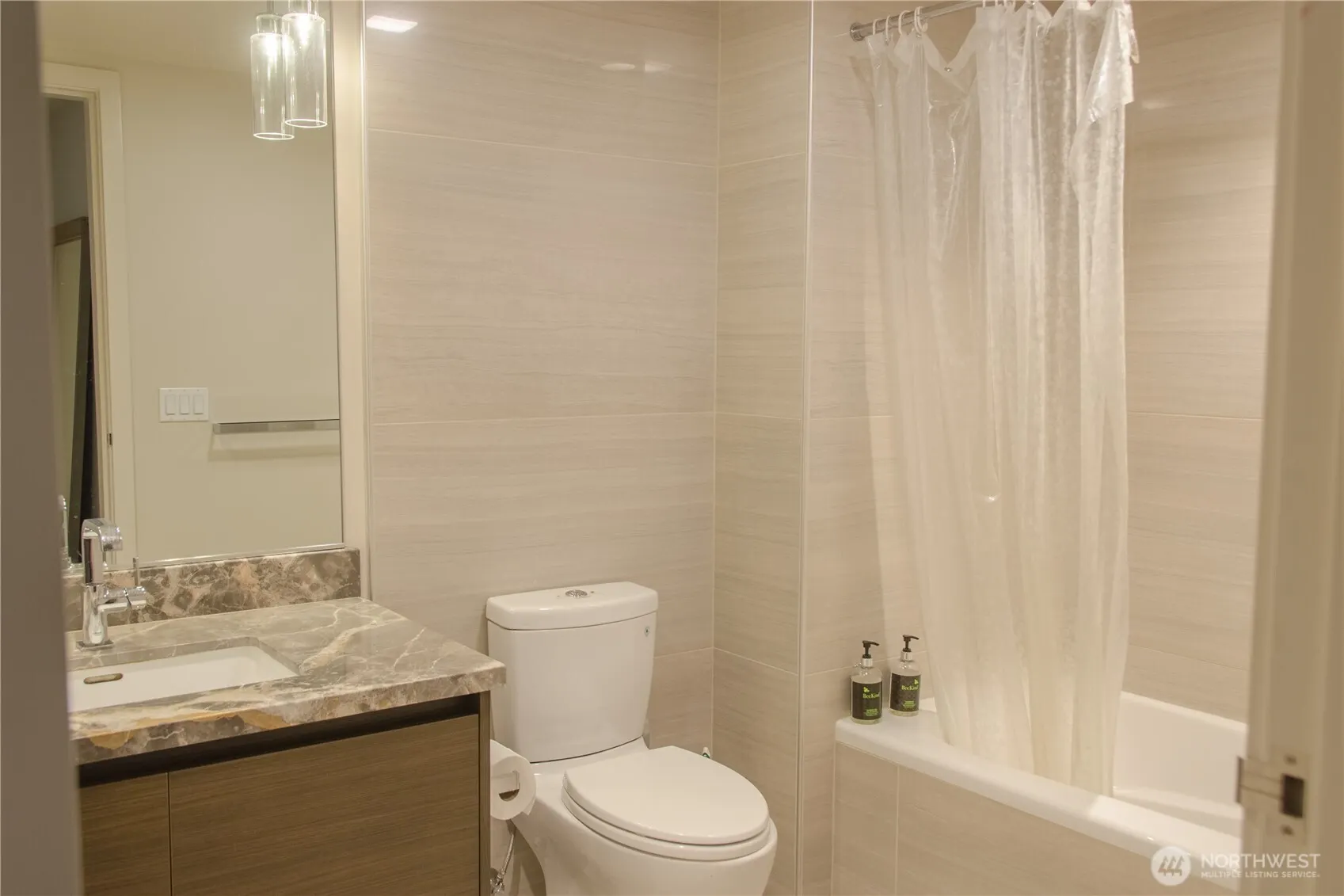 583 Battery Street #316N, Seattle, WA 98121