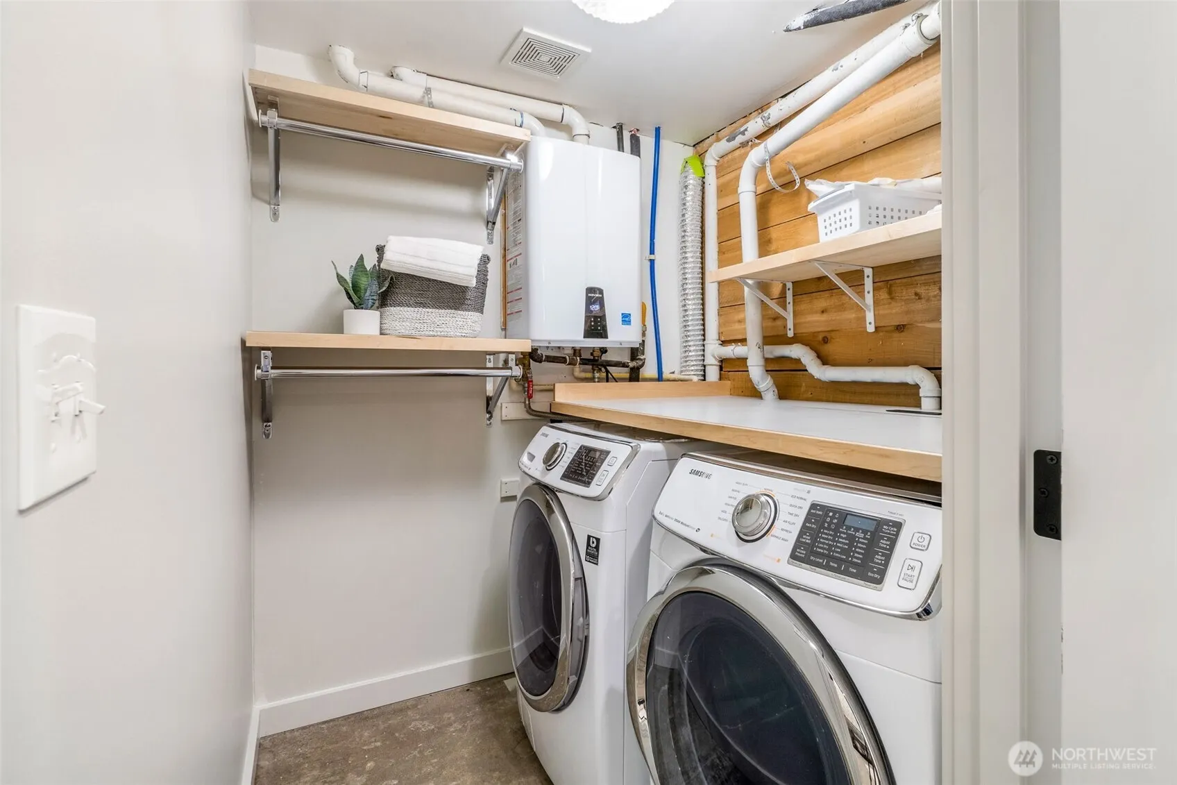 2716 E Jefferson St , Seattle, WA 98122