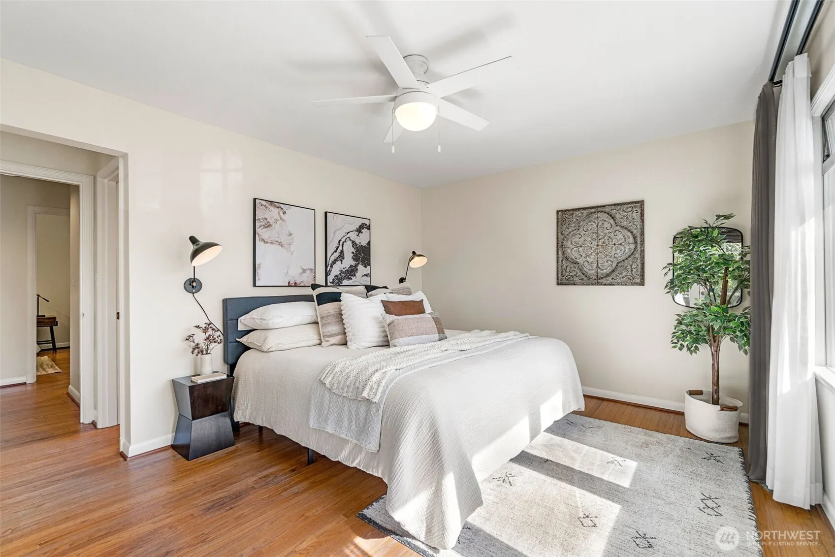 2716 E Jefferson St , Seattle, WA 98122