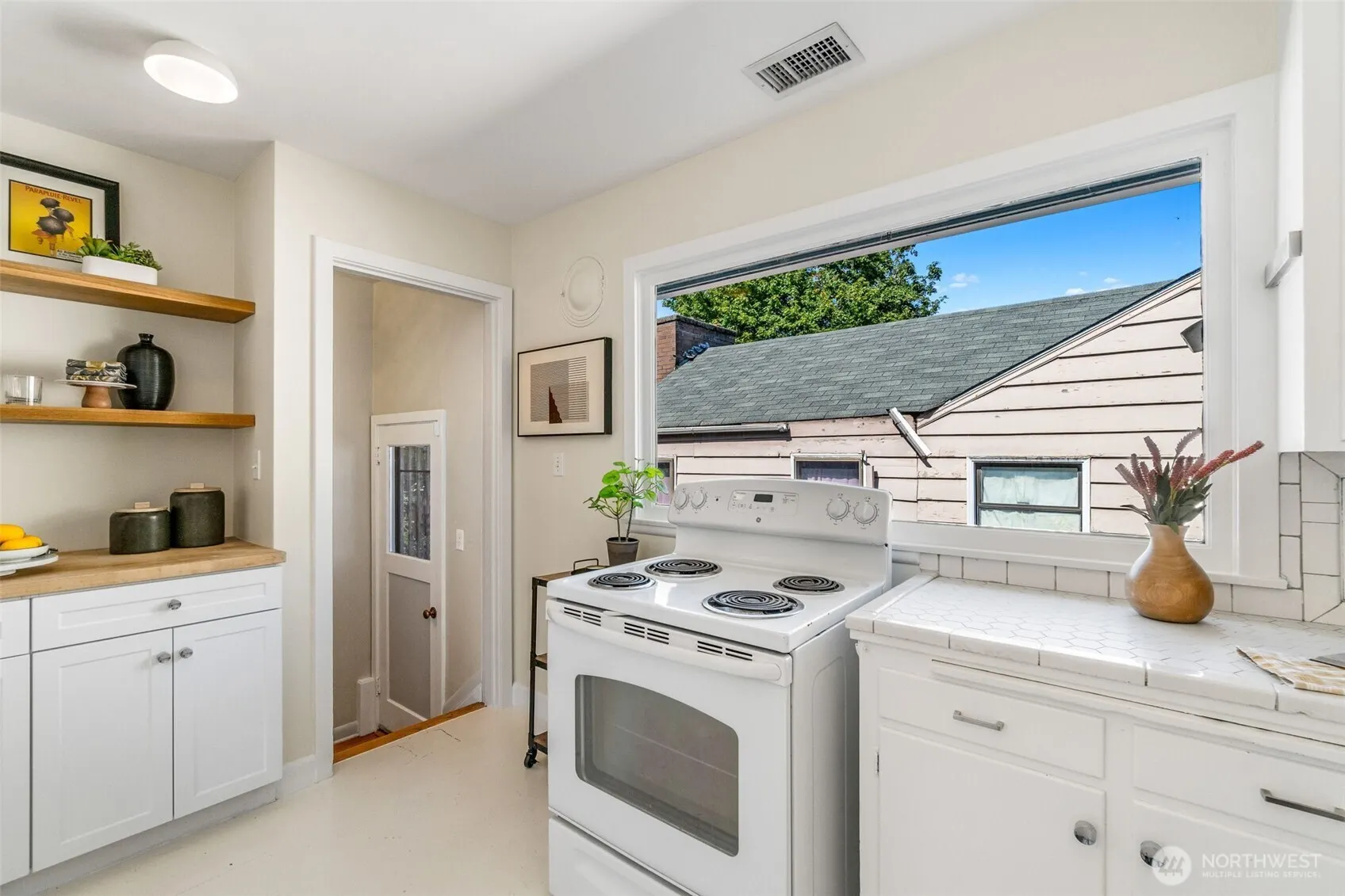 2716 E Jefferson St , Seattle, WA 98122