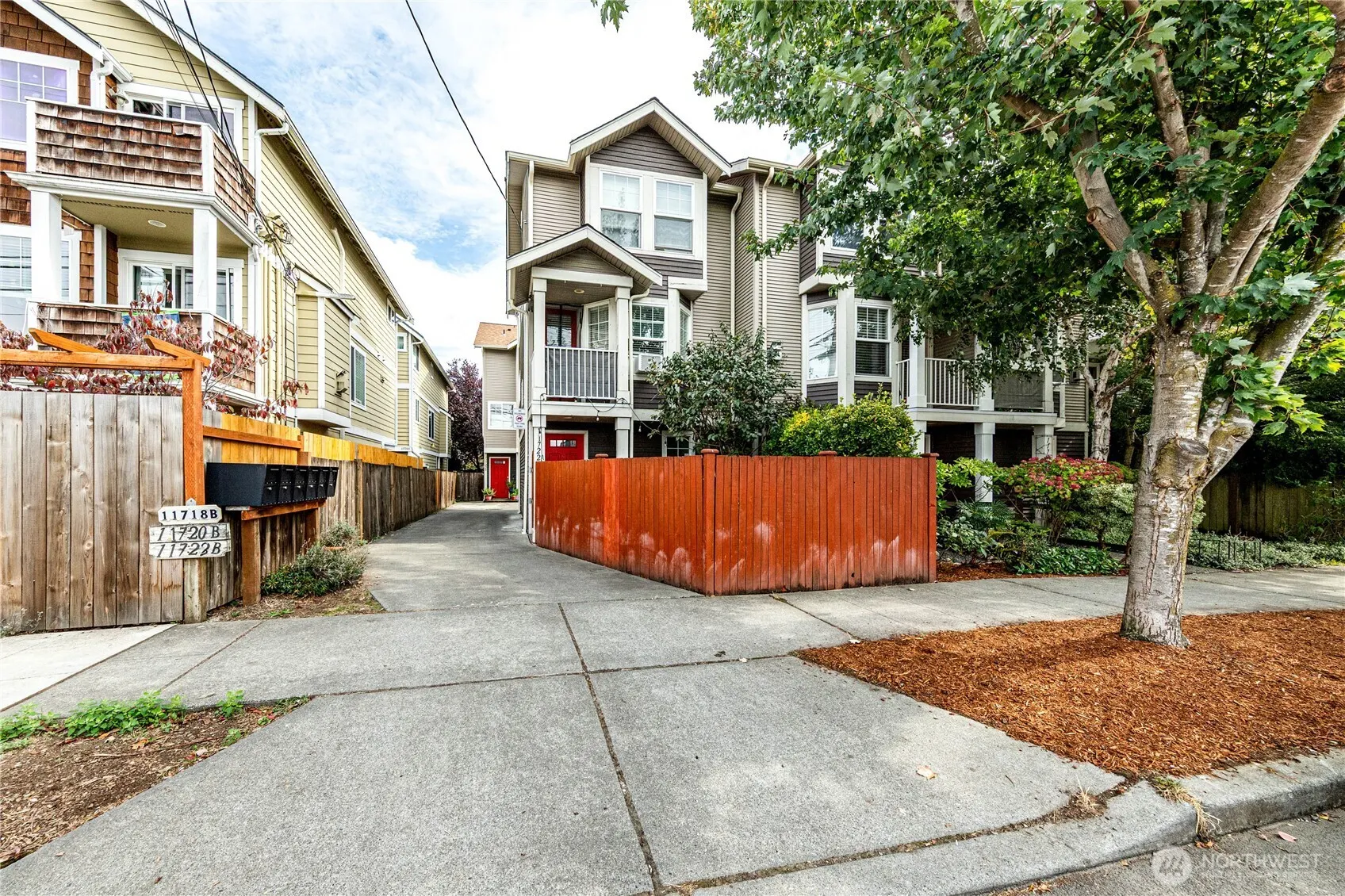 11720 Greenwood Avenue N #A, Seattle, WA 98133-8128