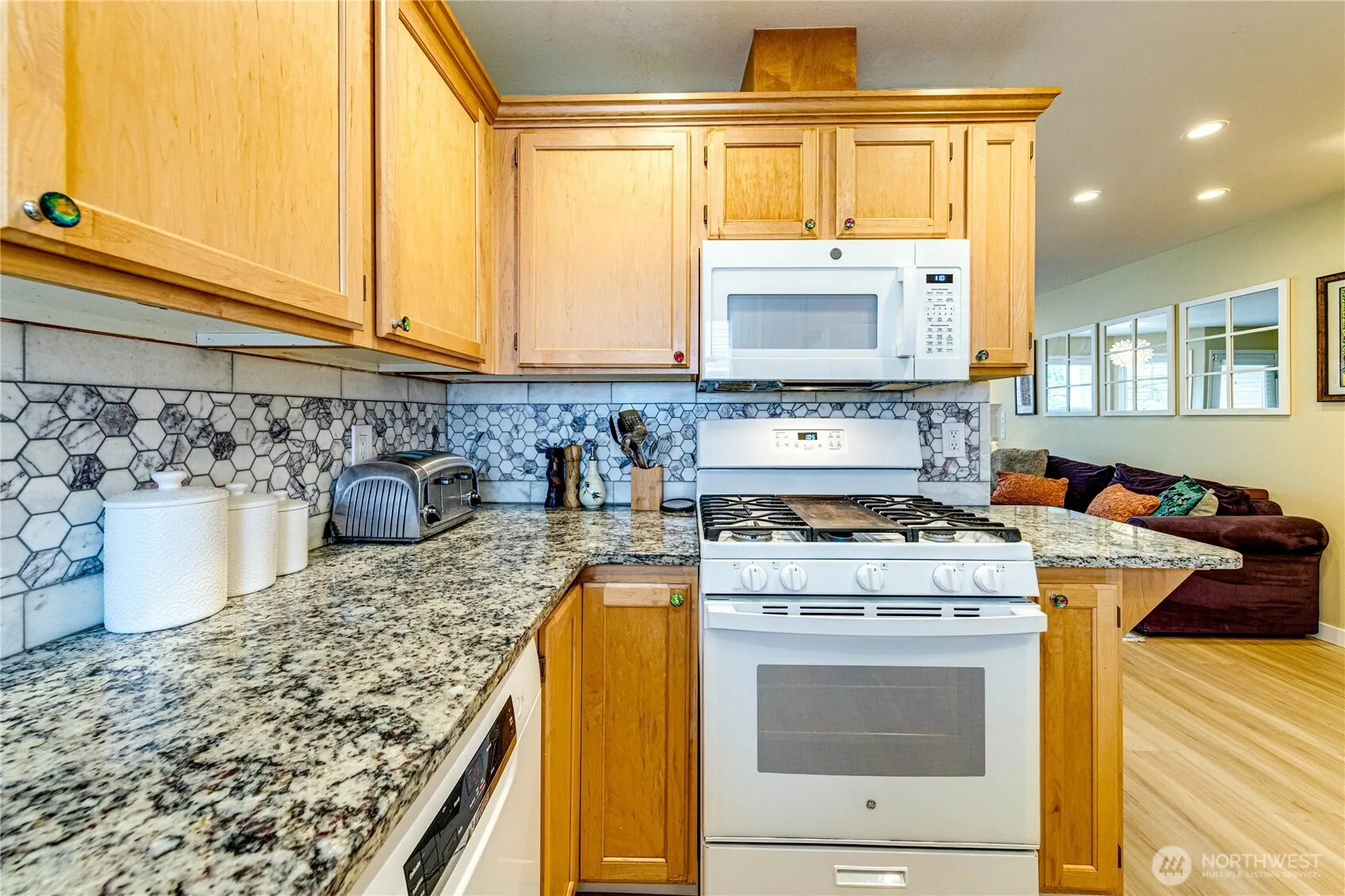 11720 Greenwood Avenue N #A, Seattle, WA 98133-8128