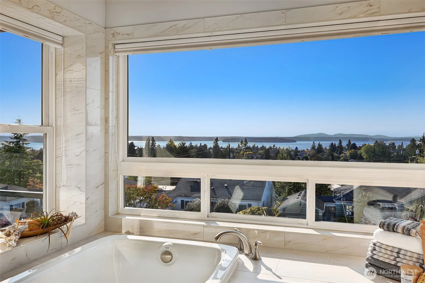 5640 36th Avenue SW, Seattle, WA 98126