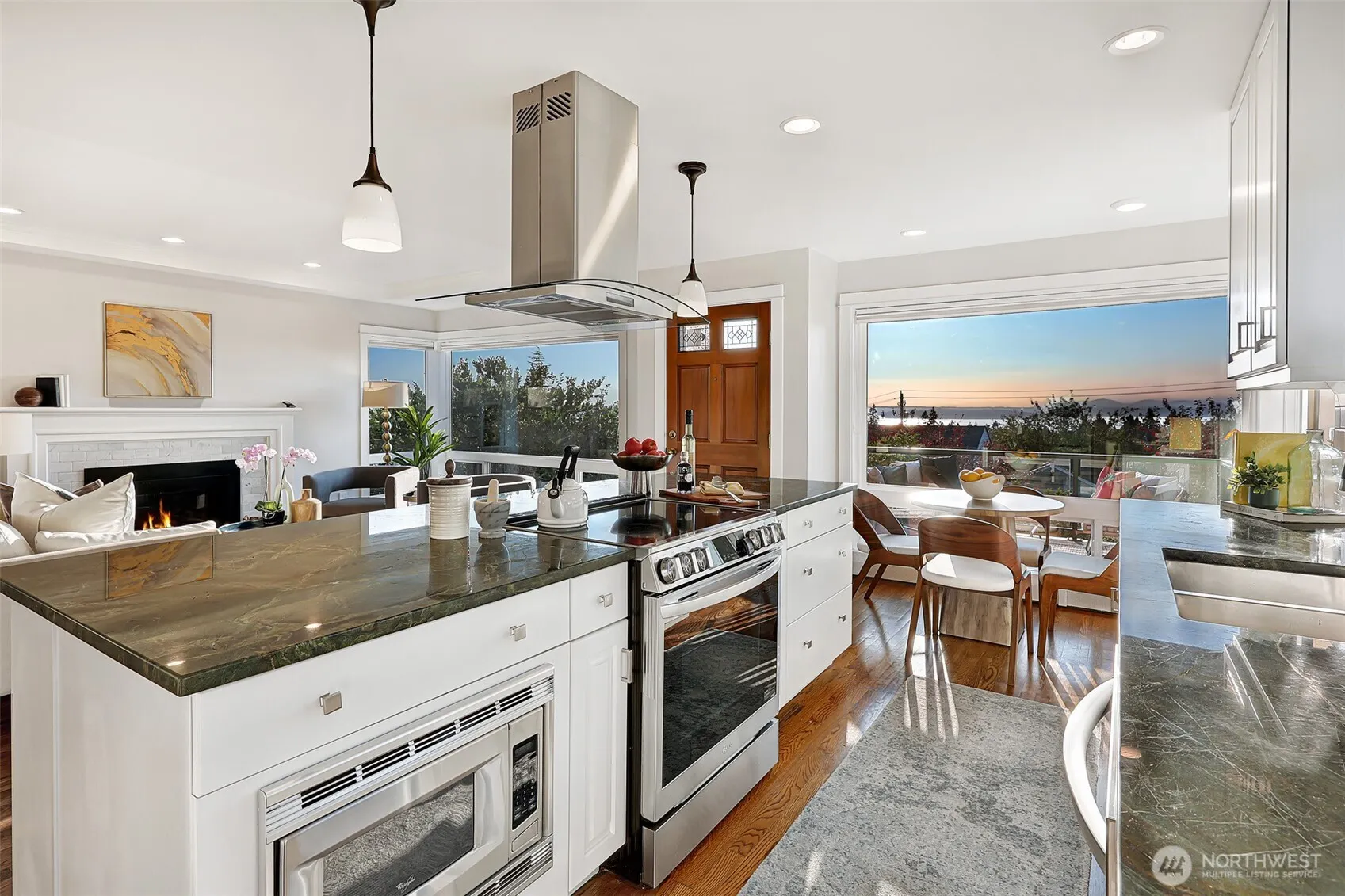 5640 36th Avenue SW, Seattle, WA 98126