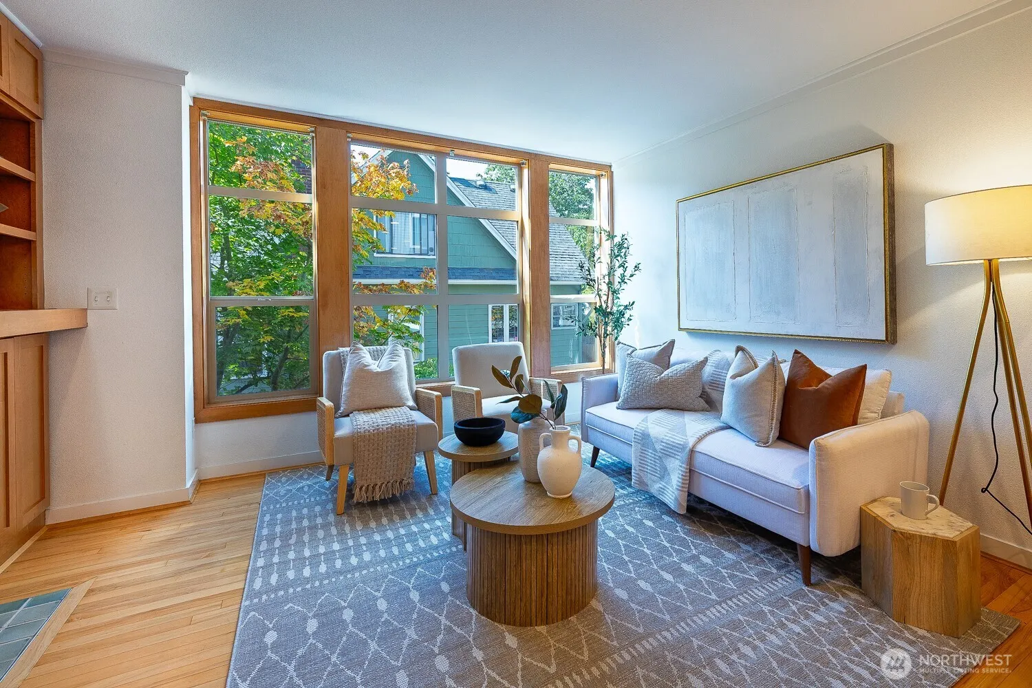 2502 N 50th Street #101, Seattle, WA 98103