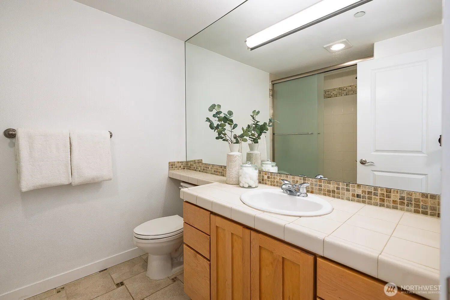 2502 N 50th Street #101, Seattle, WA 98103