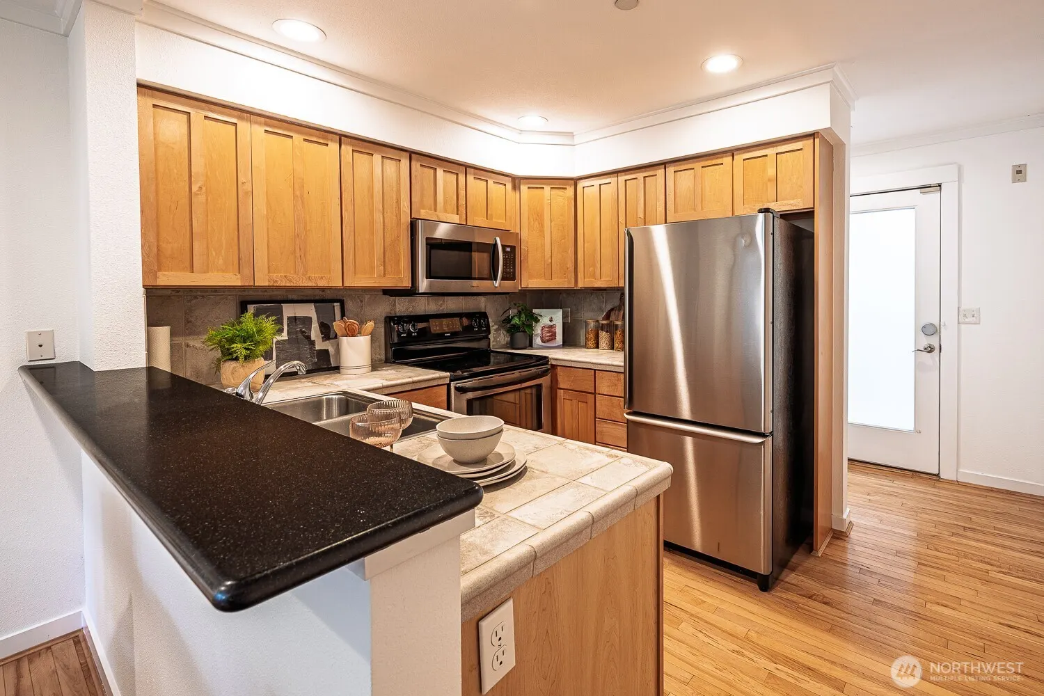 2502 N 50th Street #101, Seattle, WA 98103