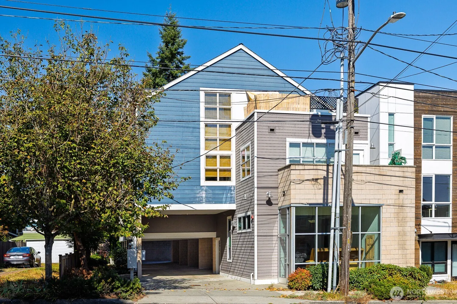 2502 N 50th Street #101, Seattle, WA 98103