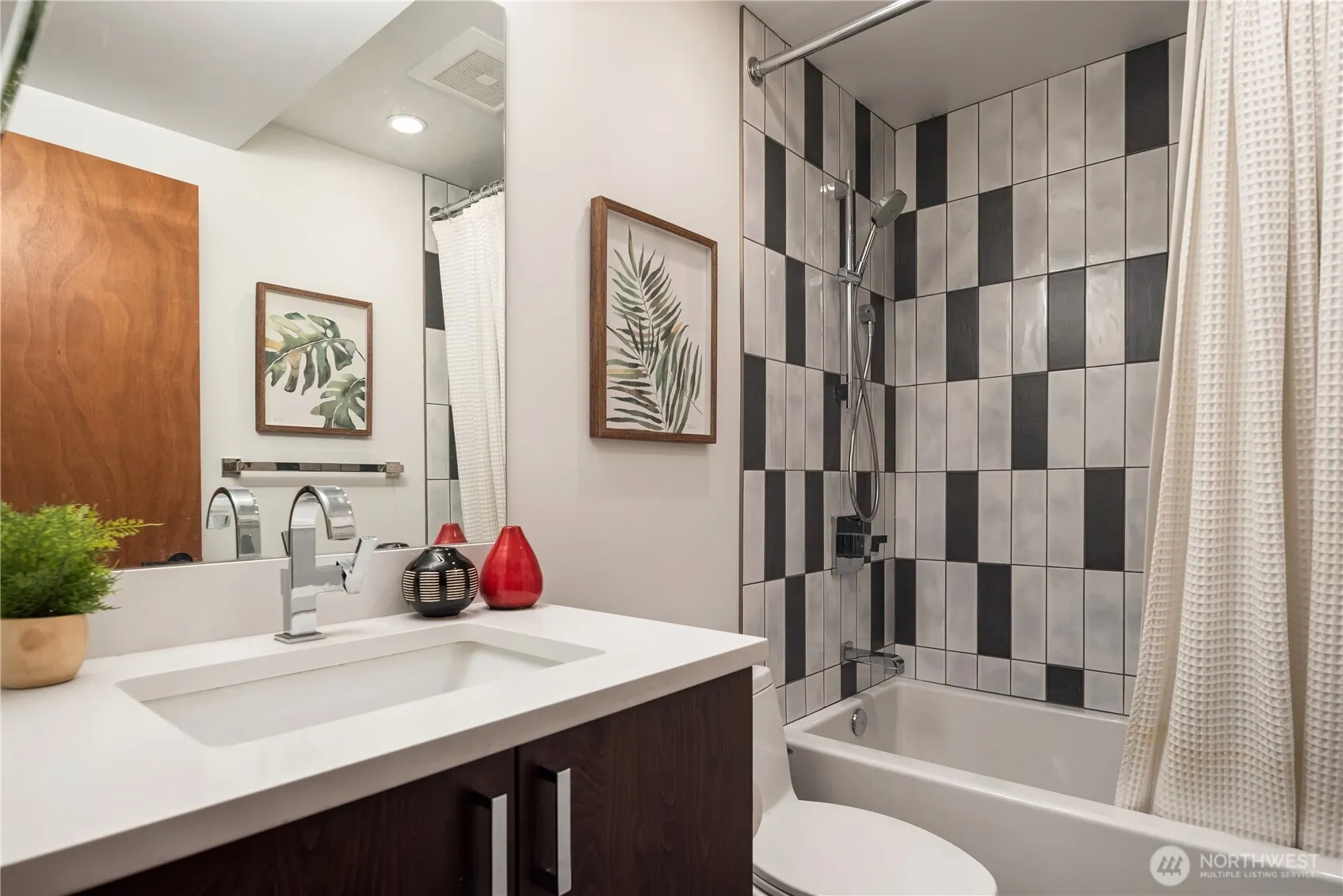4030 Meridian Avenue N, Seattle, WA 98103