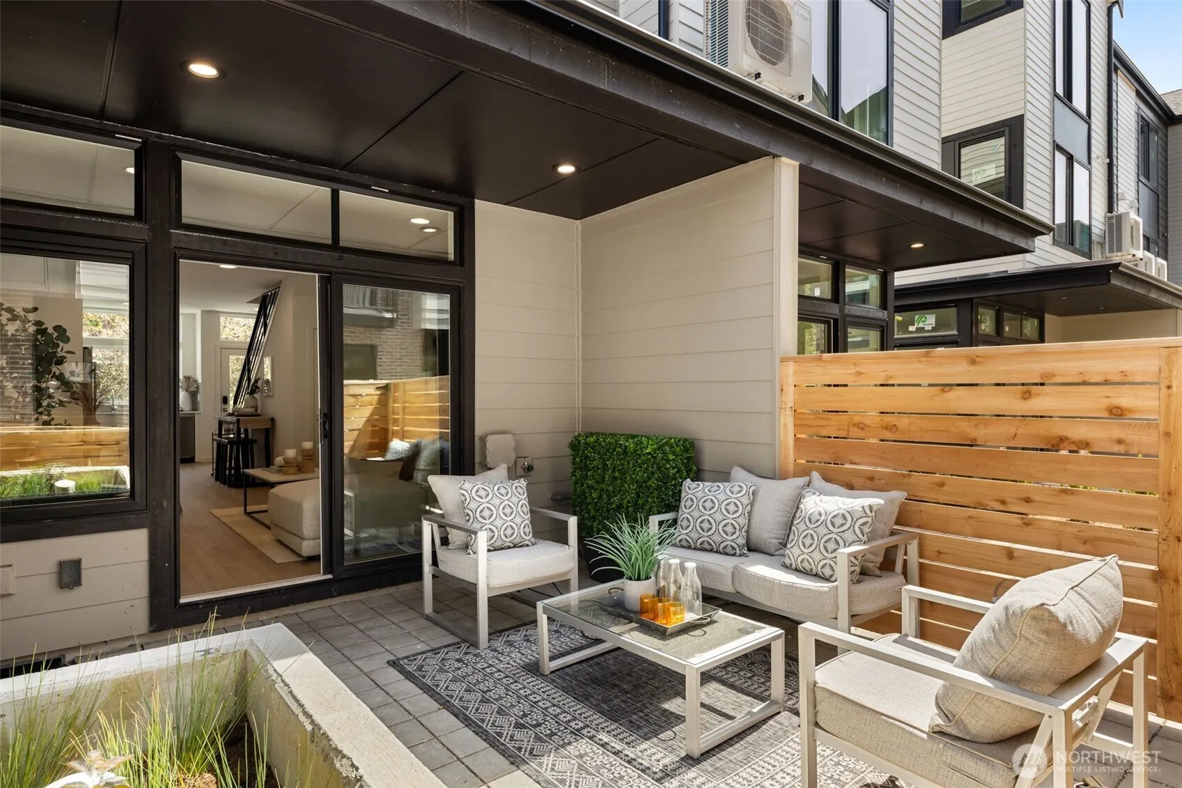 8333 B 12th Avenue NW, Seattle, WA 98117