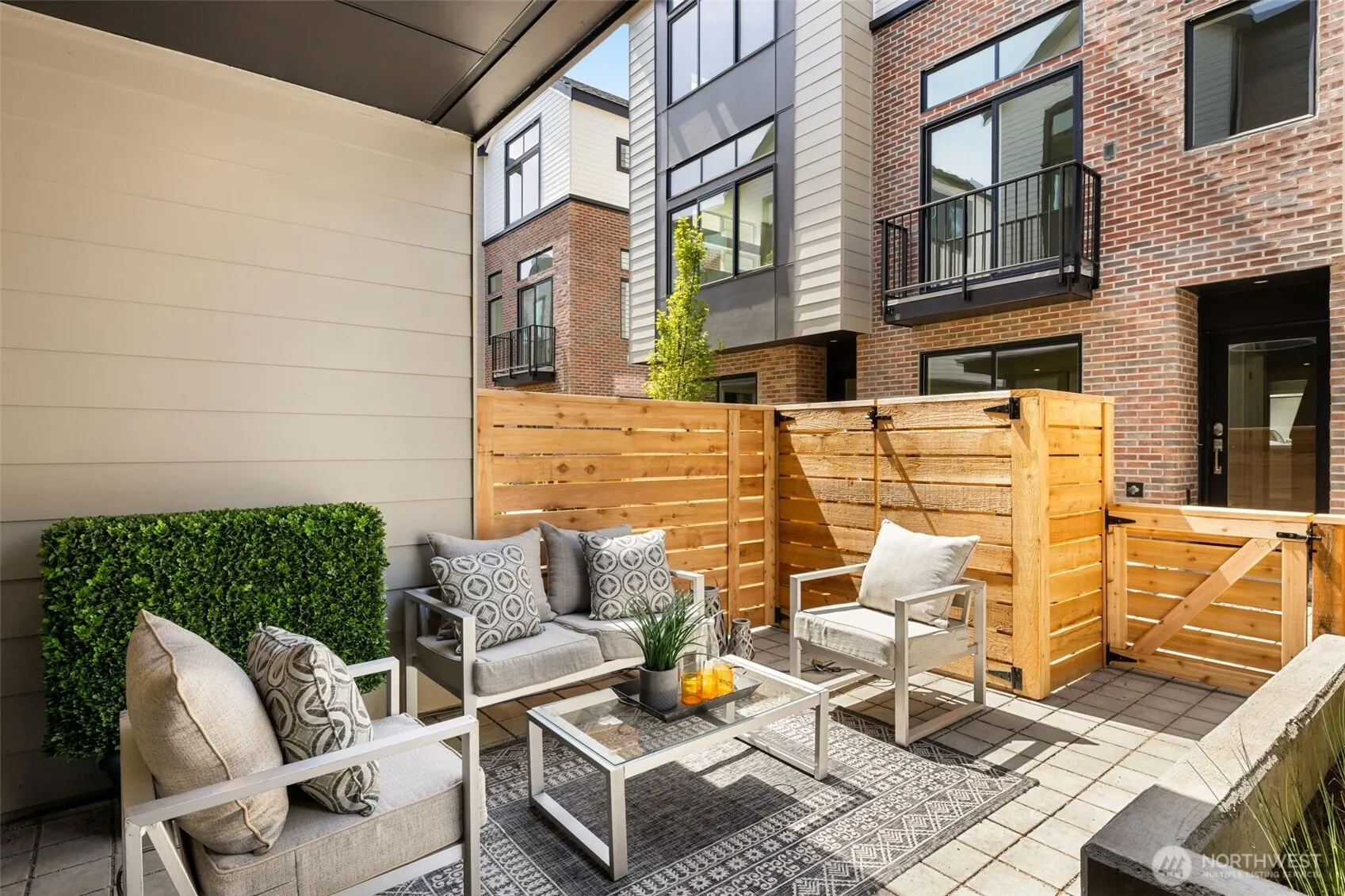 8333 B 12th Avenue NW, Seattle, WA 98117