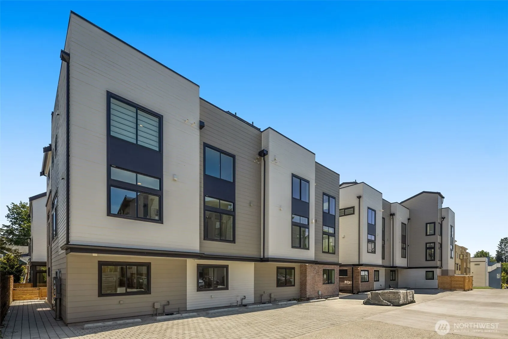 8333 B 12th Avenue NW, Seattle, WA 98117