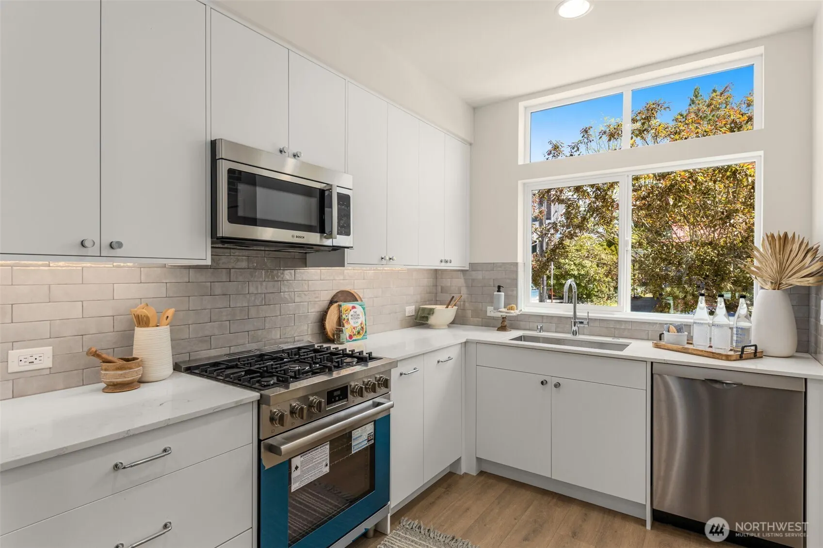 8333 B 12th Avenue NW, Seattle, WA 98117