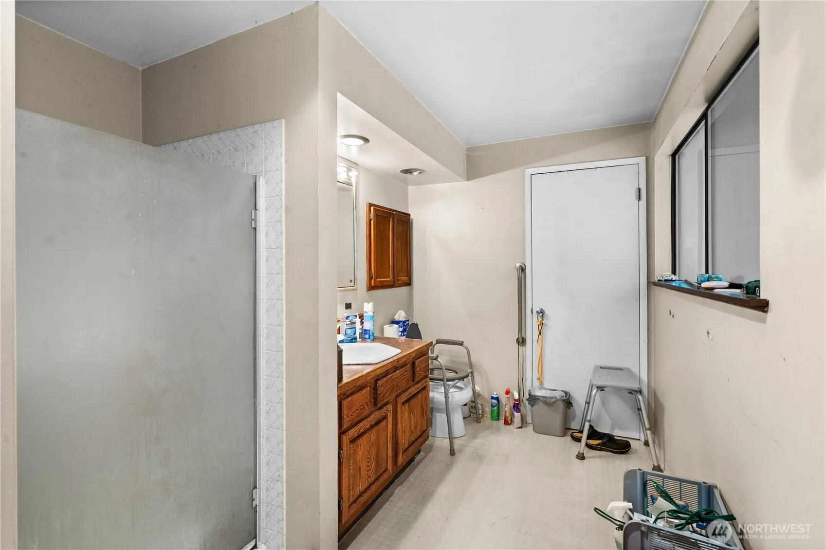 6123 110th Avenue SE, Bellevue, WA 98006