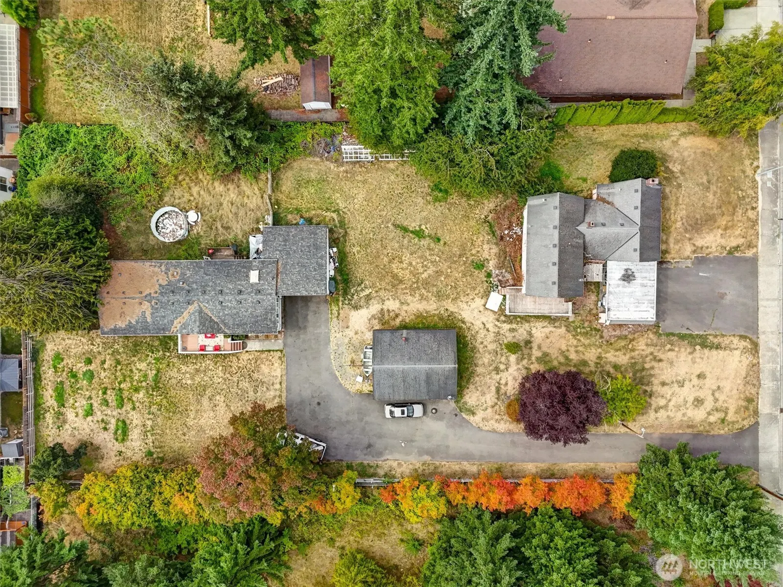 13041 & 13045 SE 208th Street , Kent, WA 98031
