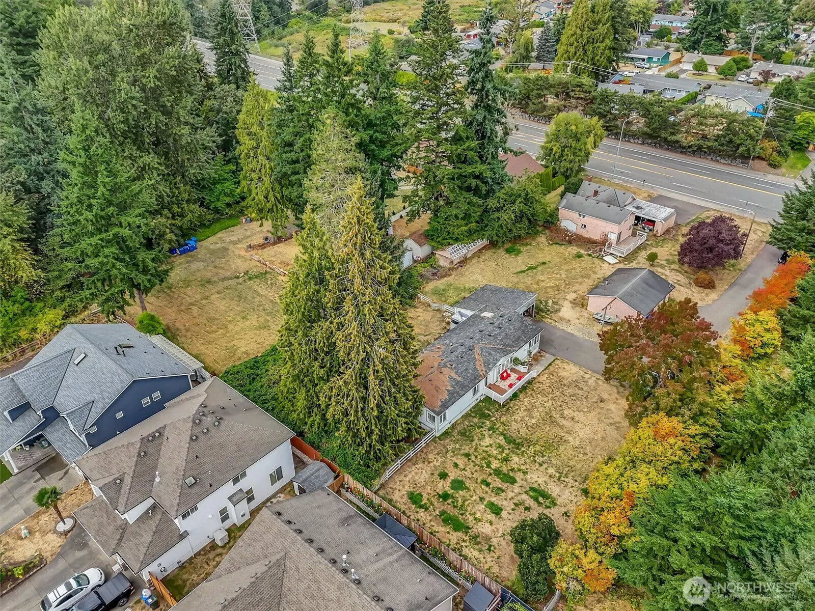 13041 & 13045 SE 208th Street , Kent, WA 98031