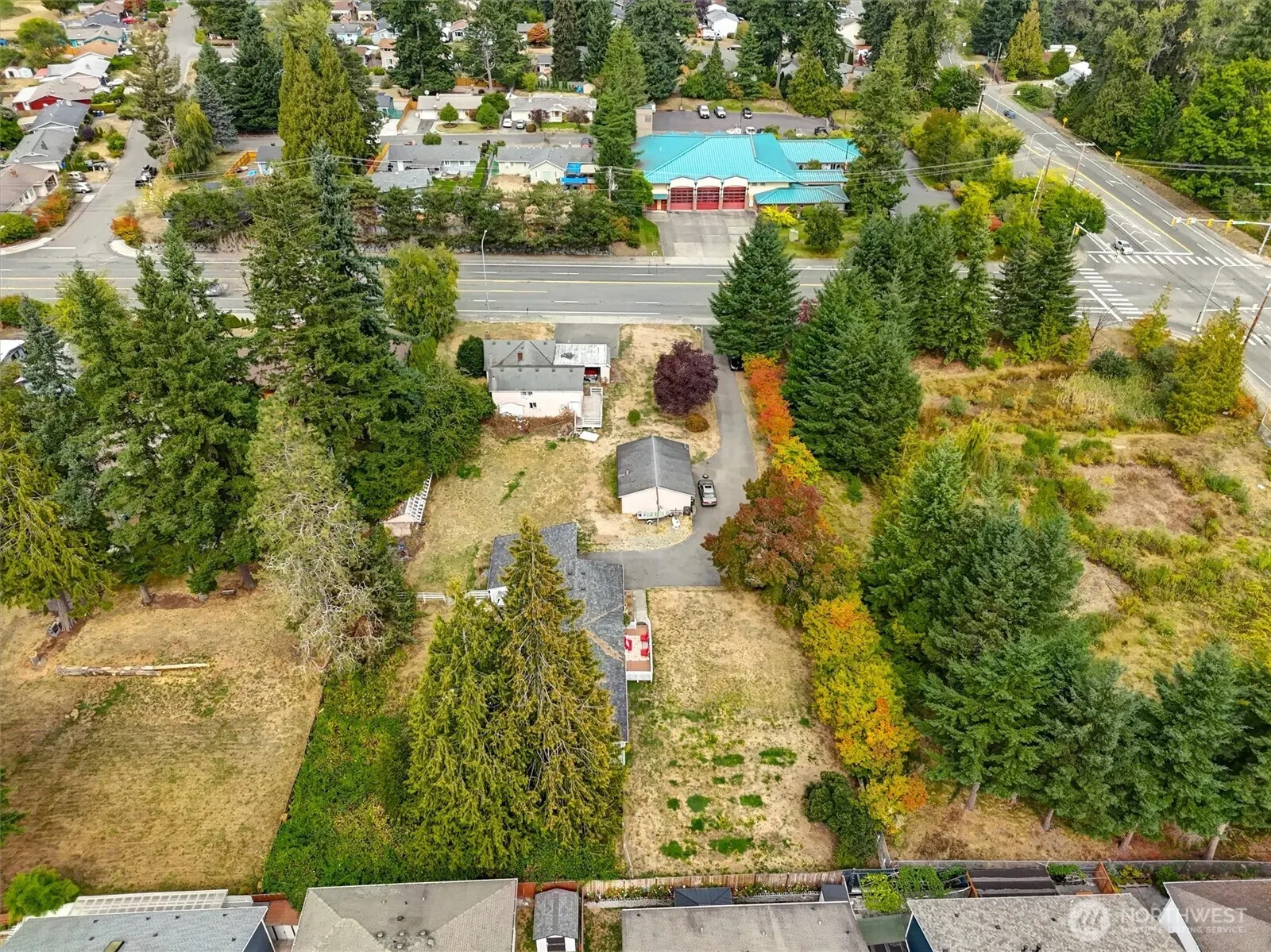 13041 & 13045 SE 208th Street , Kent, WA 98031