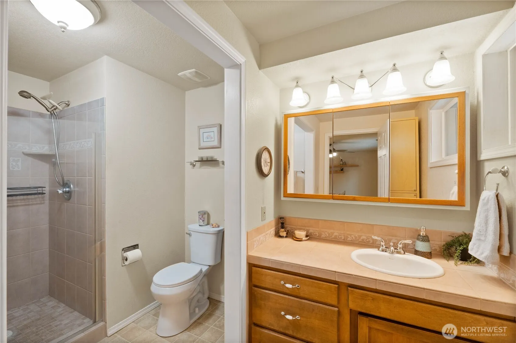 21112 125TH Avenue SE, Kent, WA 98031