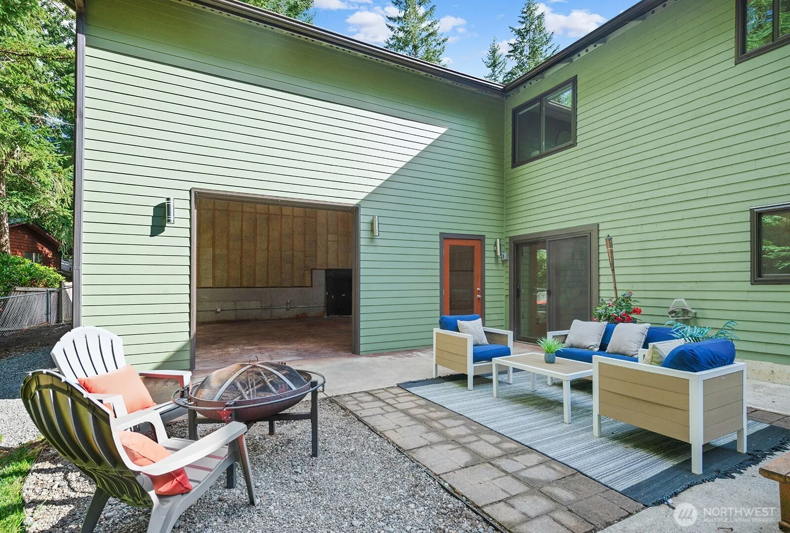 21806 NE 17th Court , Sammamish, WA 98074