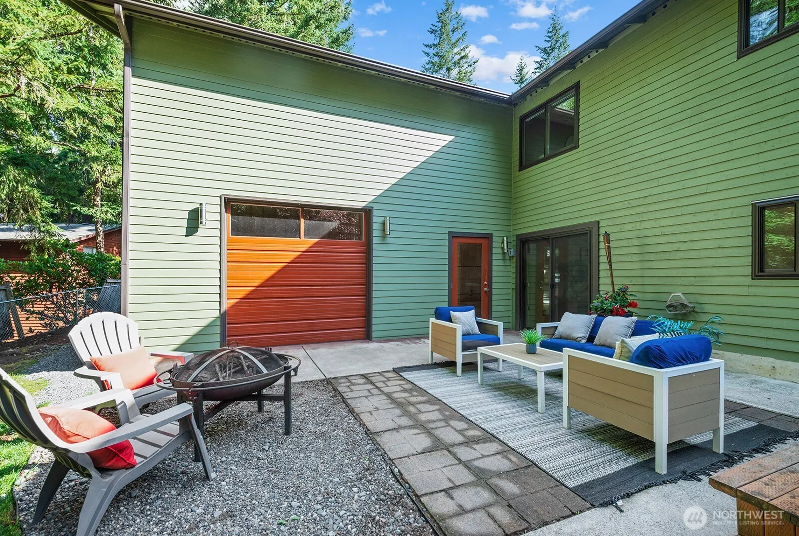 21806 NE 17th Court , Sammamish, WA 98074