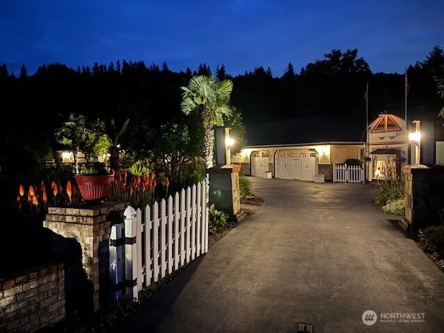 20625 SE 135th Street , Issaquah, WA 98027