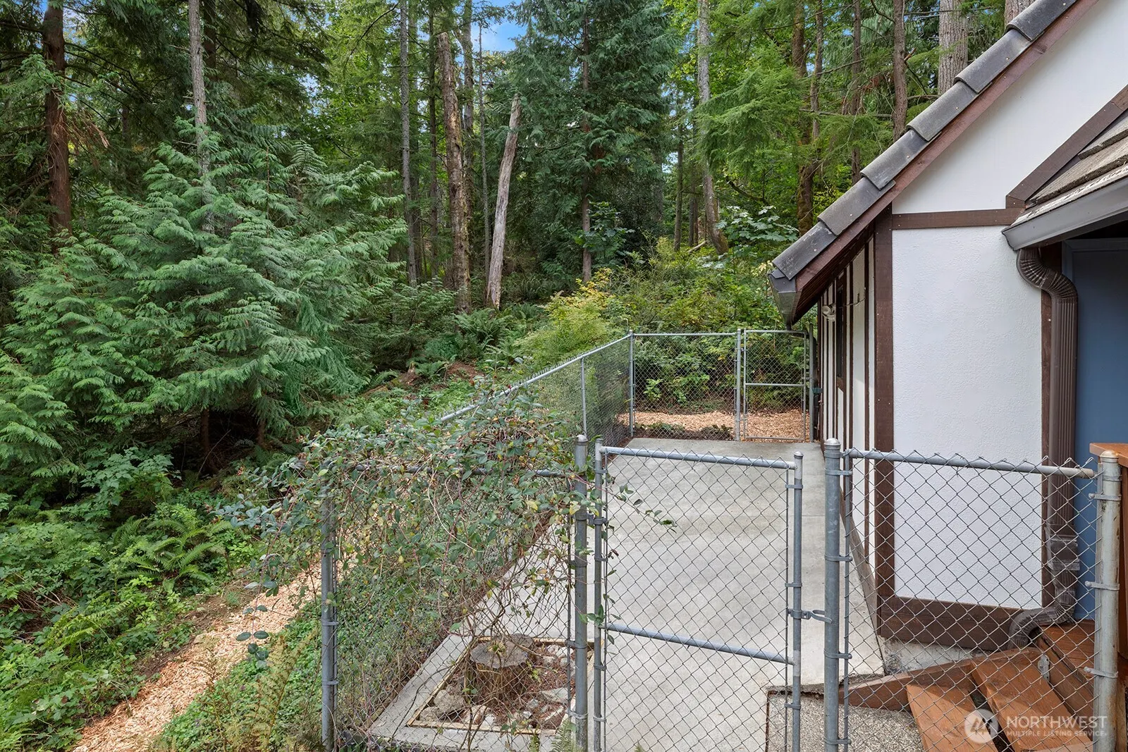 2310 Squak Mountain Loop SW, Issaquah, WA 98027