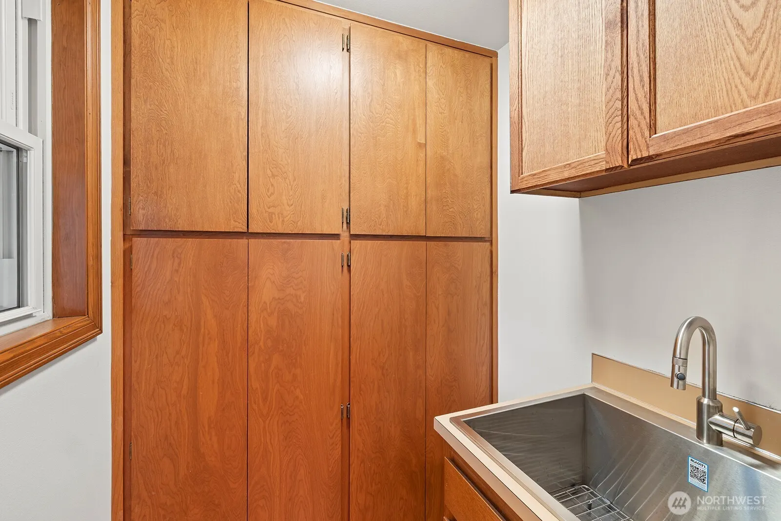 2310 Squak Mountain Loop SW, Issaquah, WA 98027