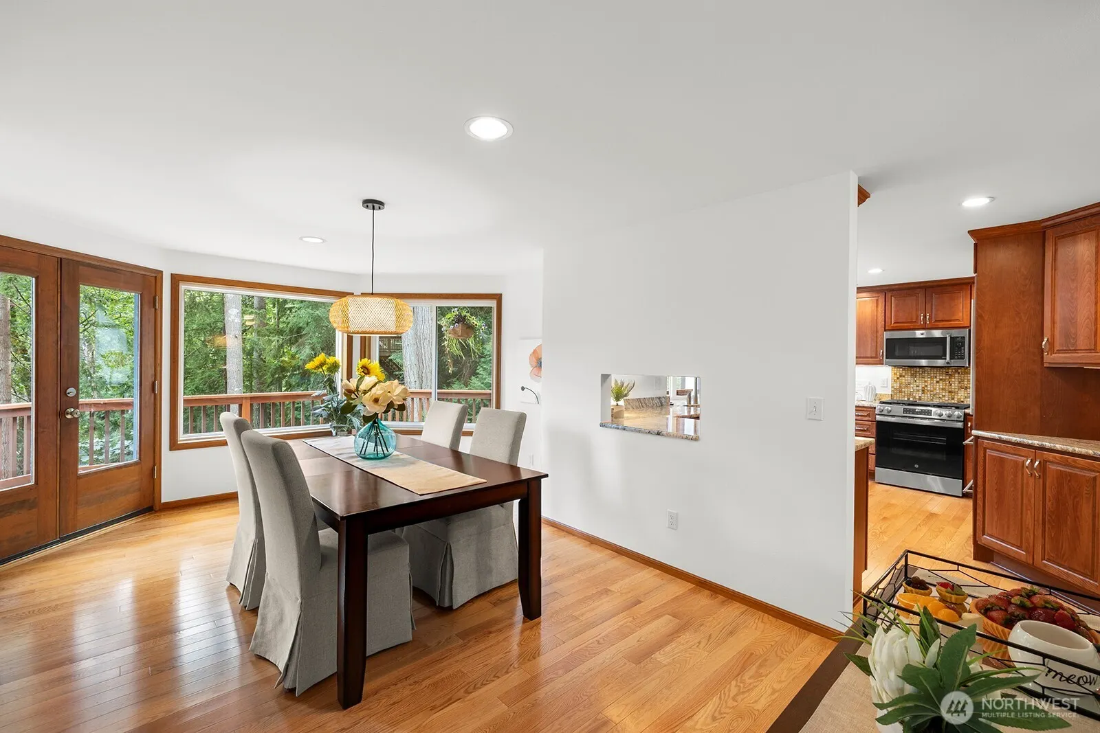 2310 Squak Mountain Loop SW, Issaquah, WA 98027