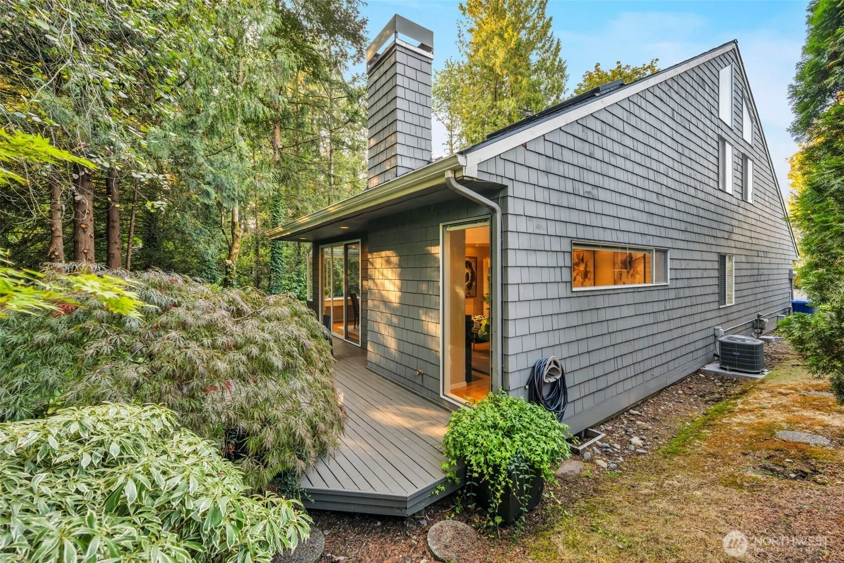 621 Bellevue Way SE, Bellevue, WA 98004