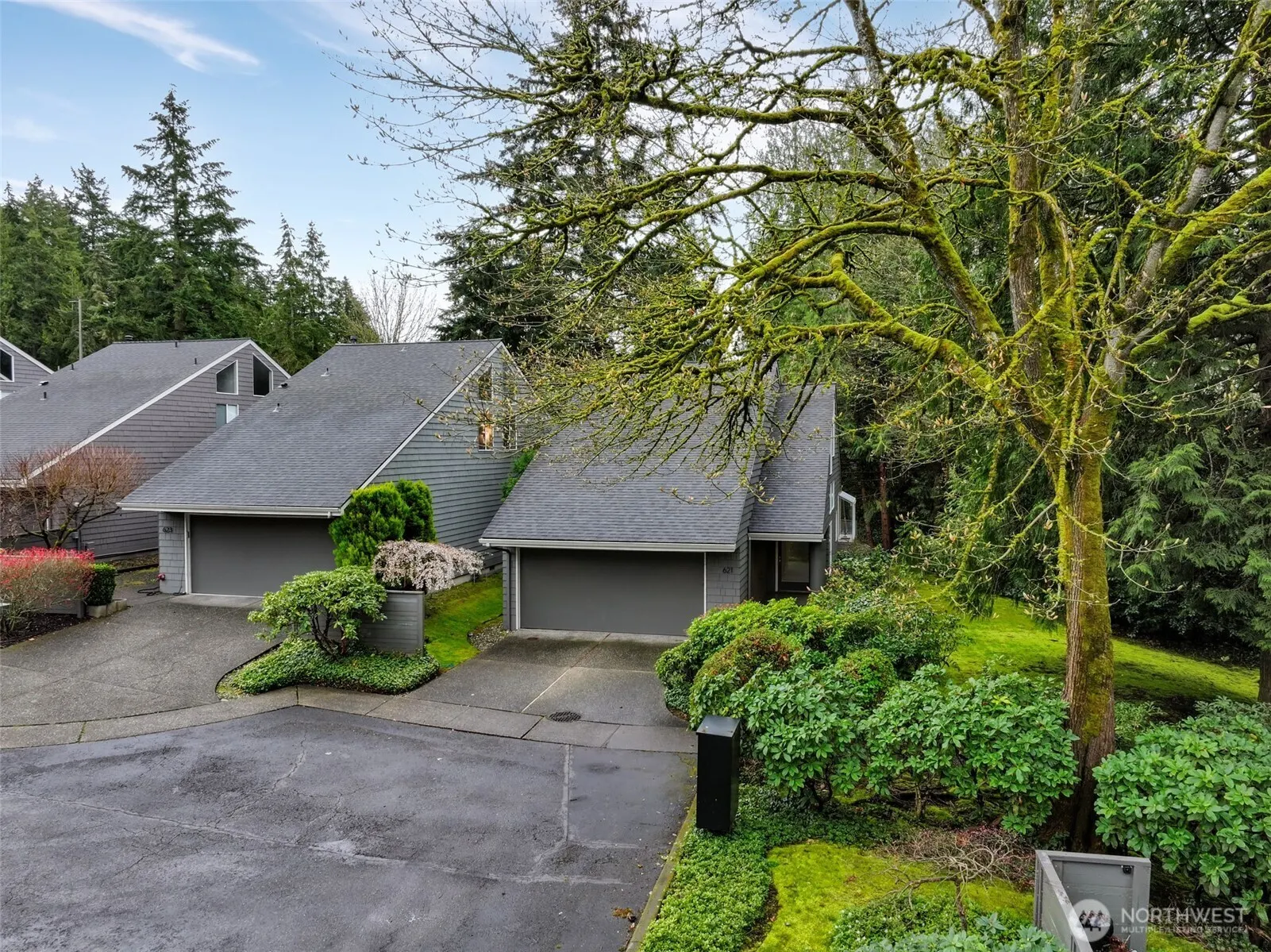 621 Bellevue Way SE, Bellevue, WA 98004