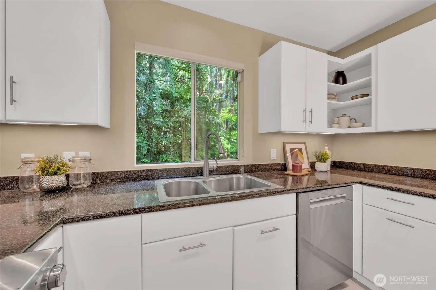 621 Bellevue Way SE, Bellevue, WA 98004