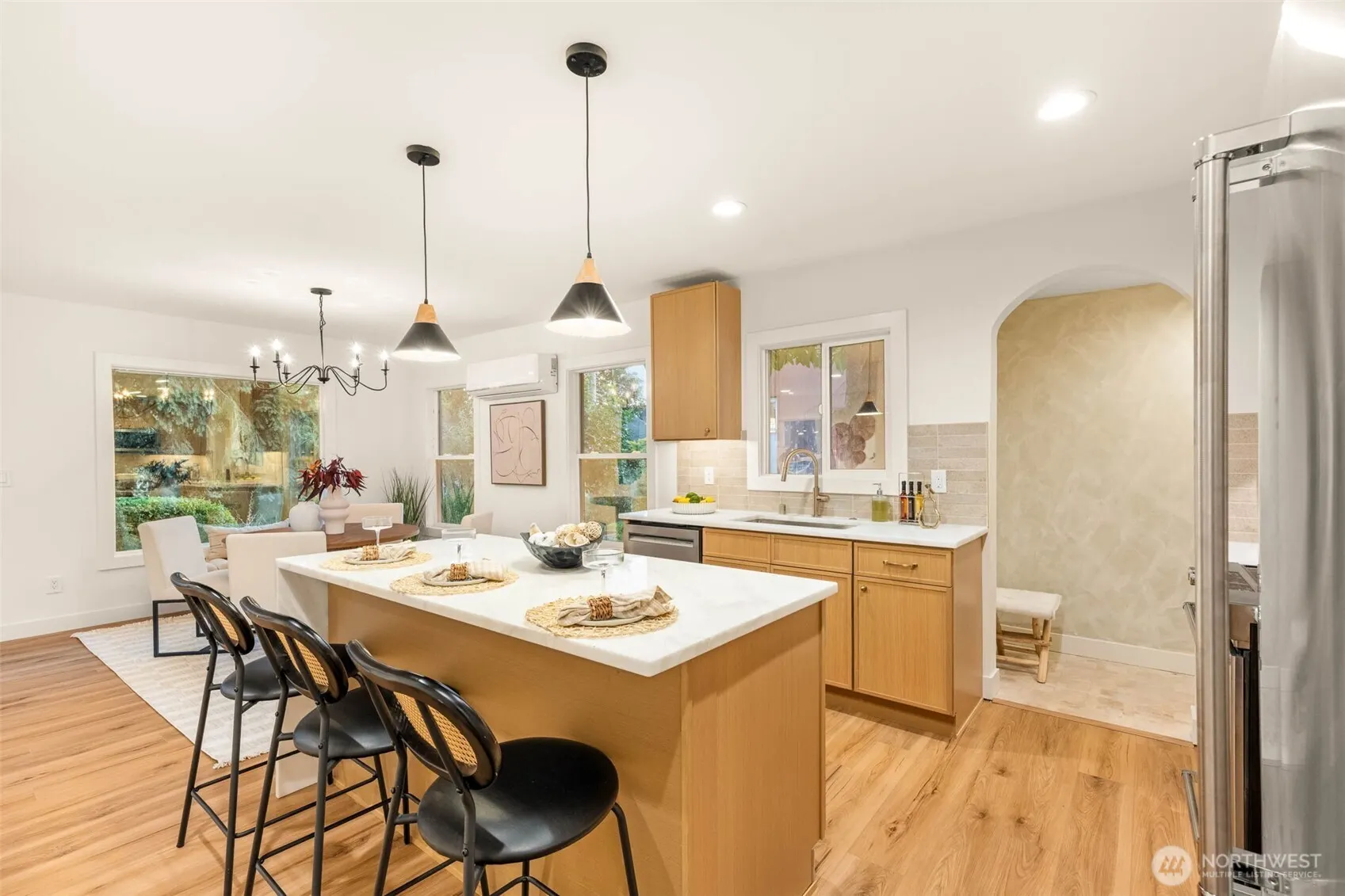 1128 N 77th Street , Seattle, WA 98103